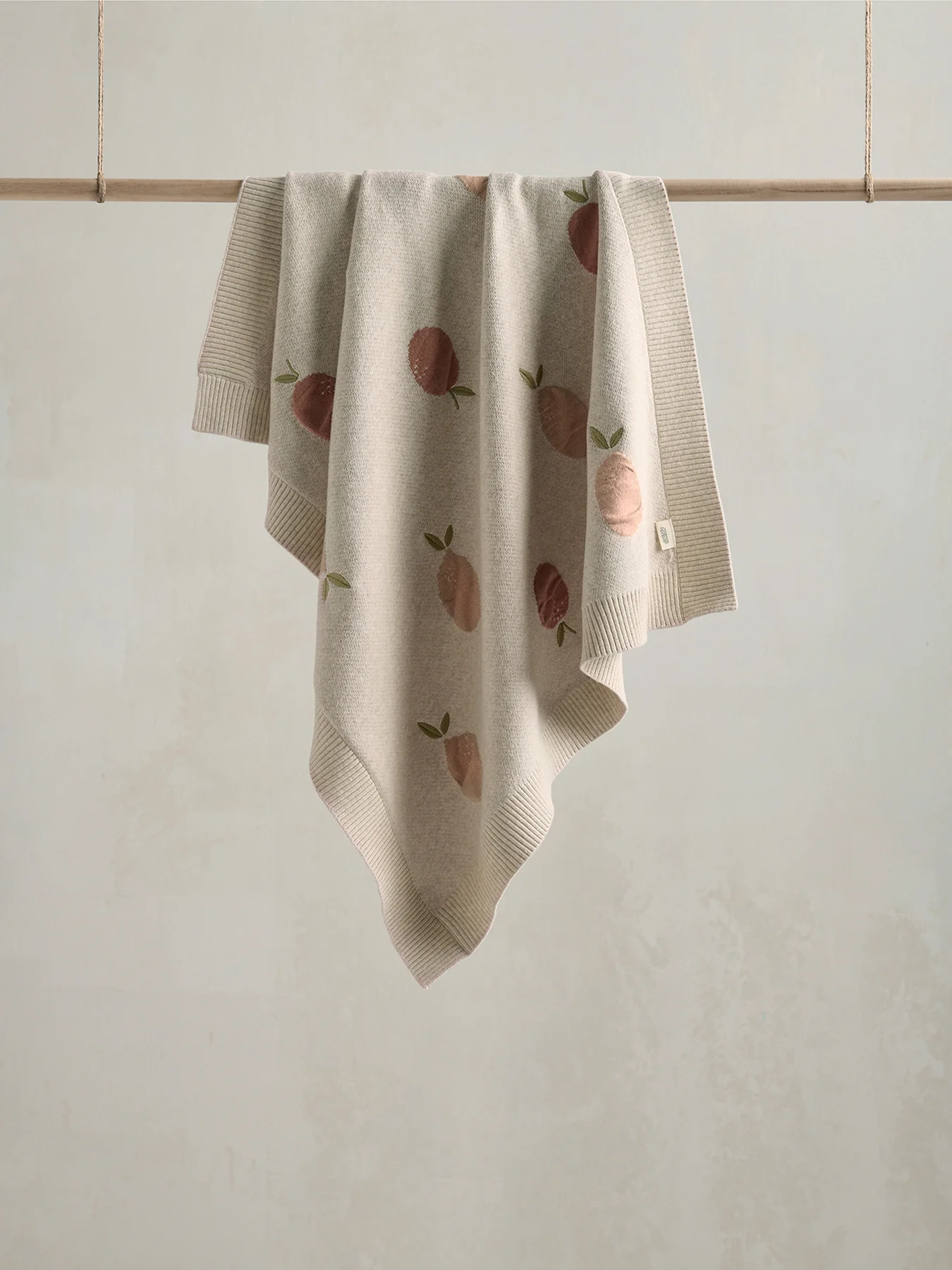 Knitted Blanket Fruit - Image 3