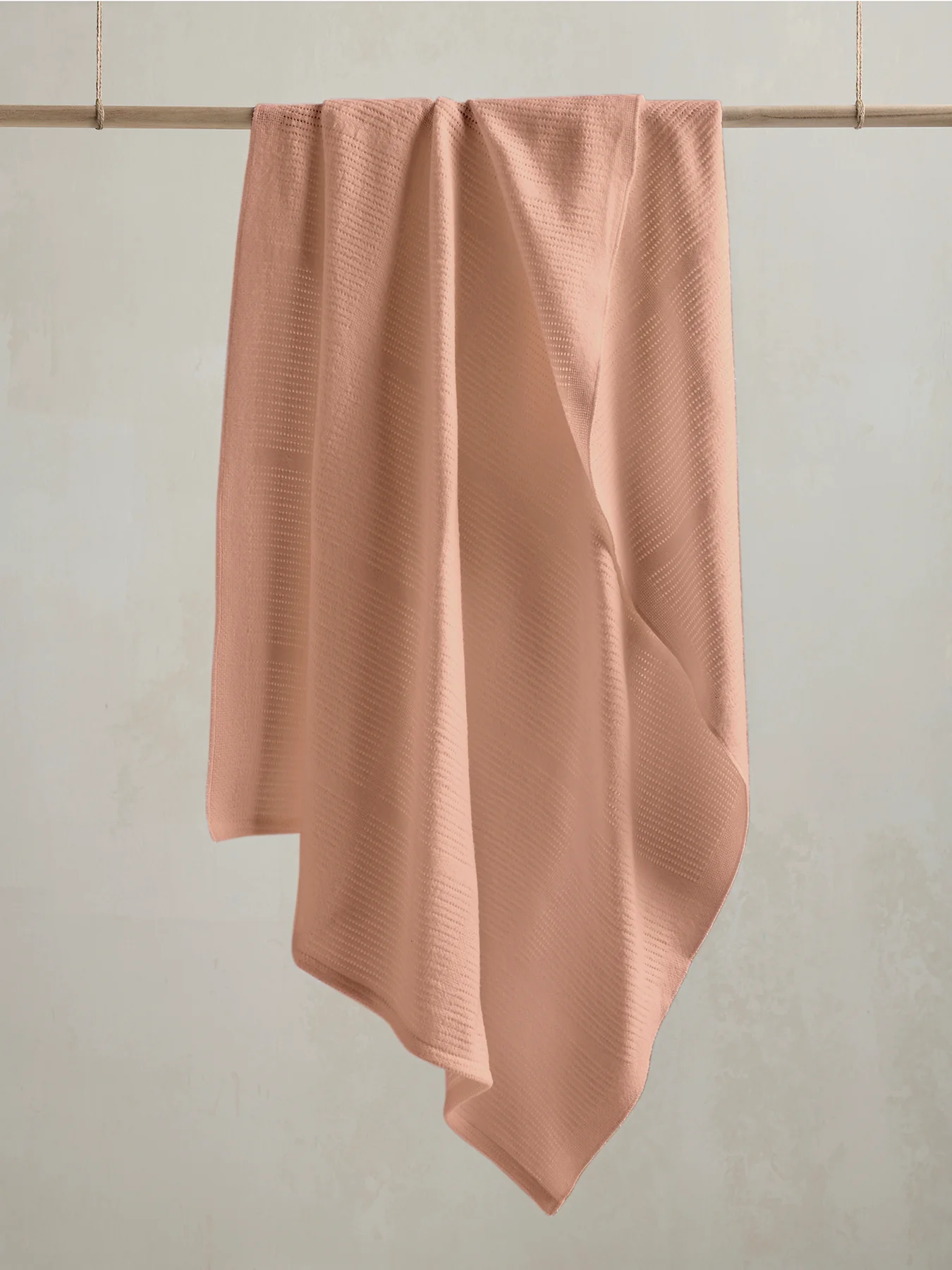 Cellular Cot Bed Blanket Pink - Image 8