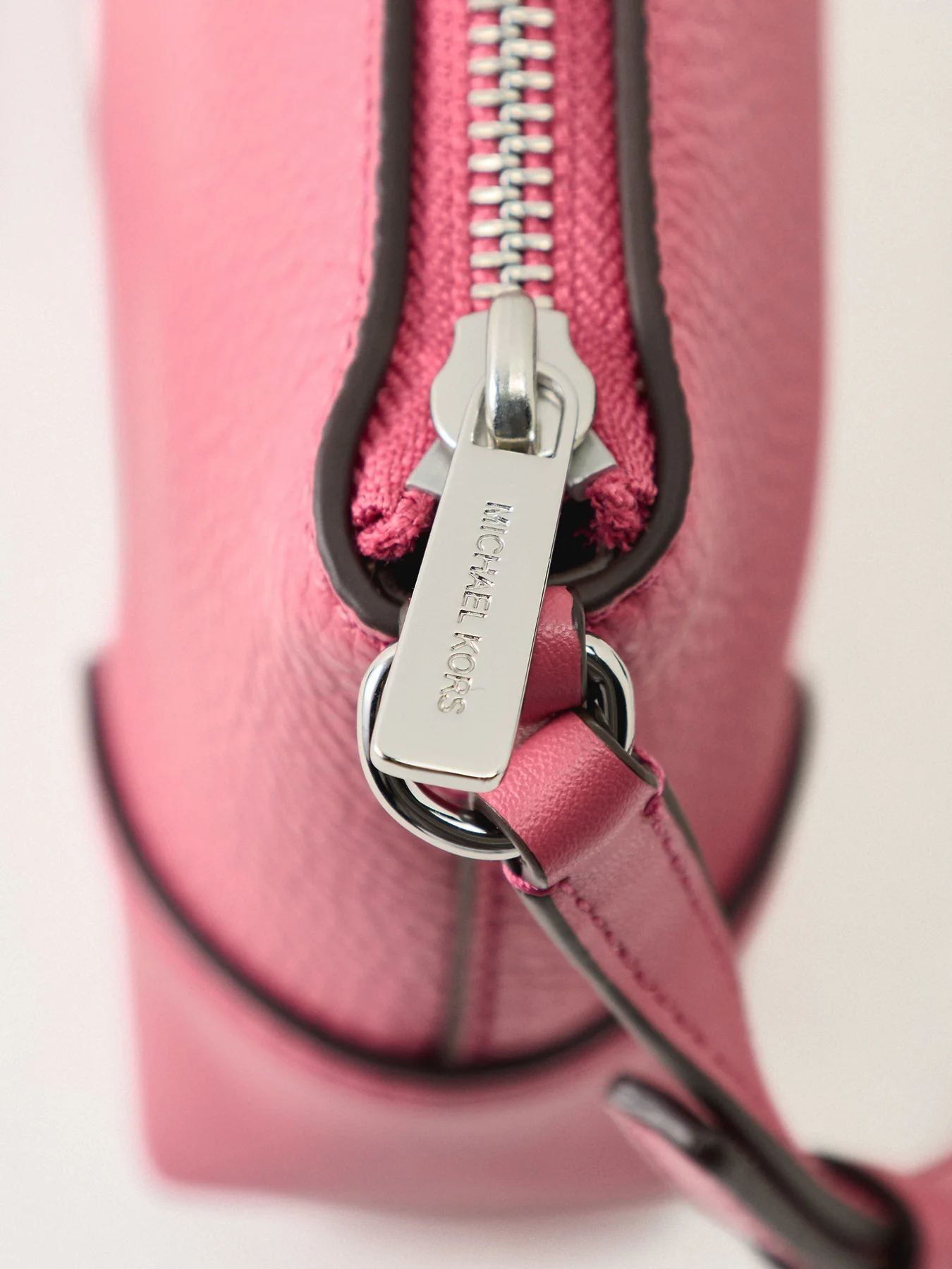 Murphy Small Zip Crossbody Bag Pink - Image 5
