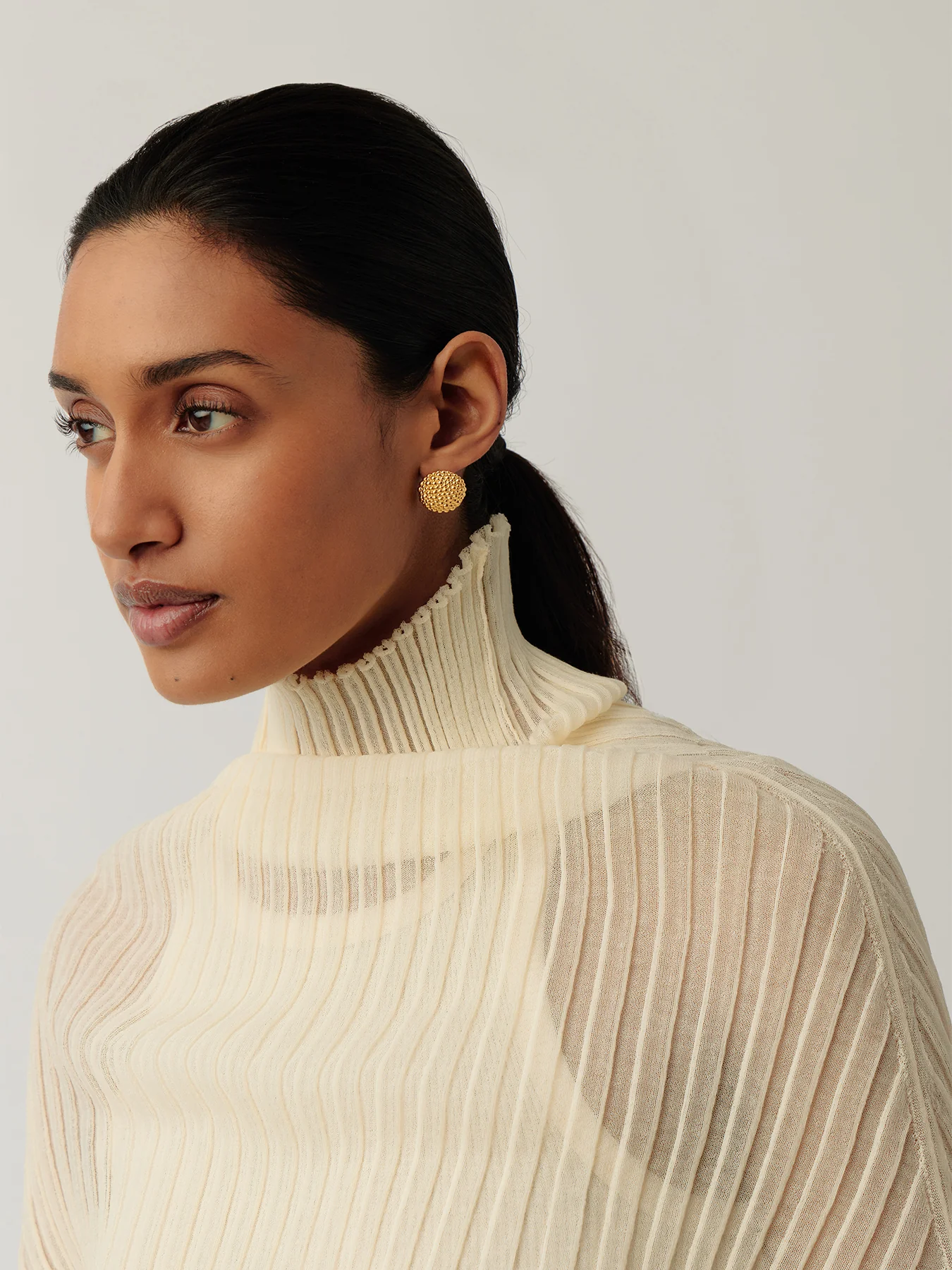Baya Dome Stud Earrings Gold - Image 3