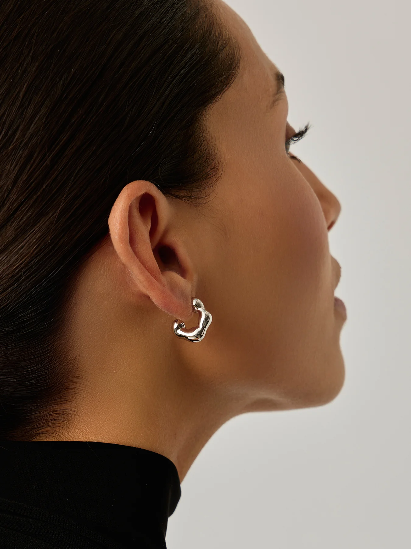 Eny Lee Parker Mini Hoops Silver - Image 2