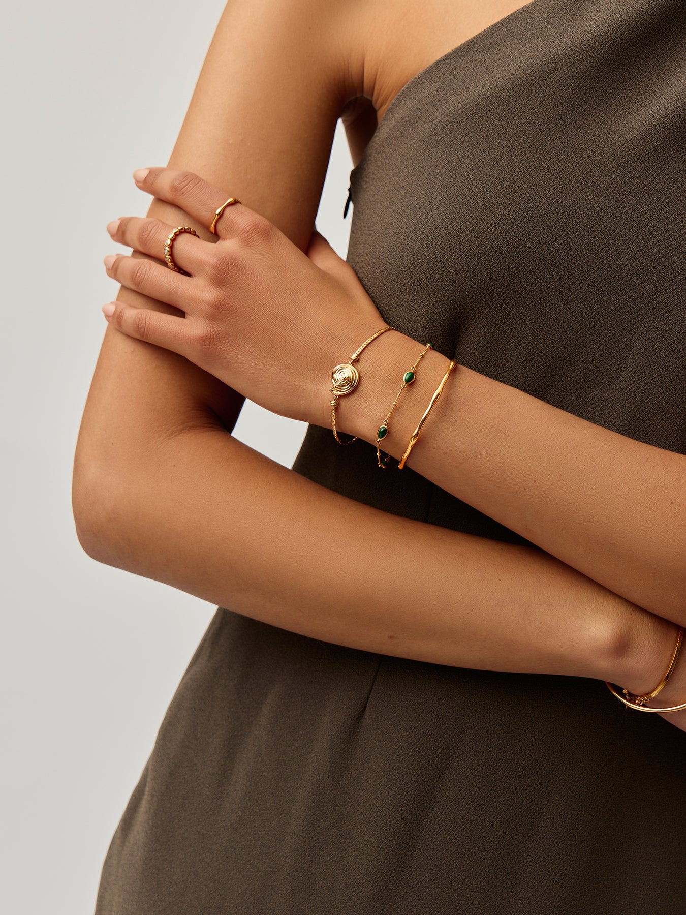 Spiral Cobra Chain Bracelet Gold - Image 2