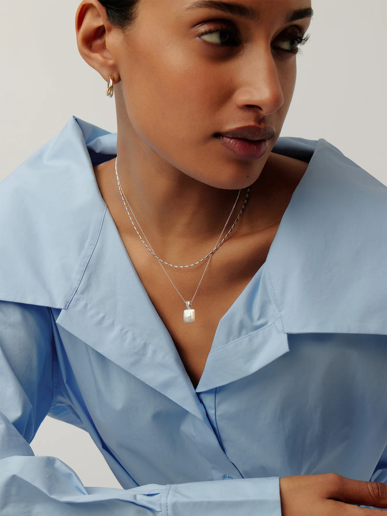 Square Pearl Pendant Necklace Silver - Image 2
