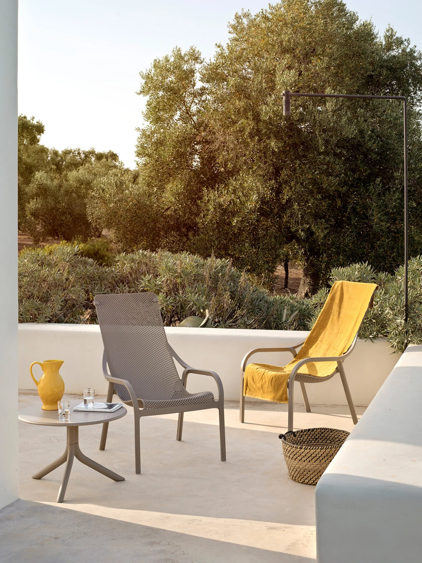 Net Lounge Set with 2 Chairs & Spritz Table Tortora - Image 2