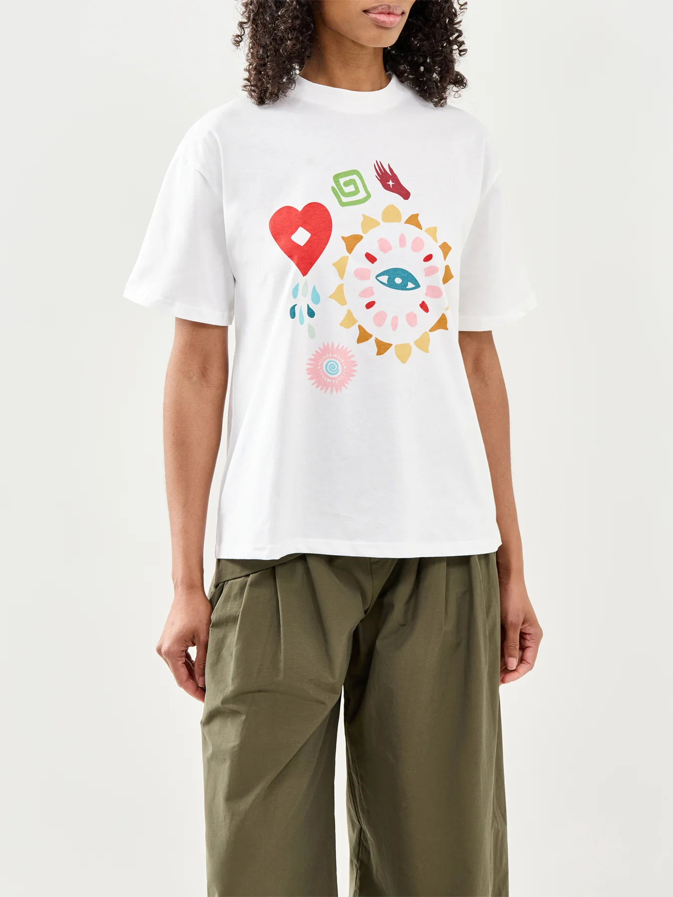 Morocco Charms Graphic T-Shirt Cream - Image 4