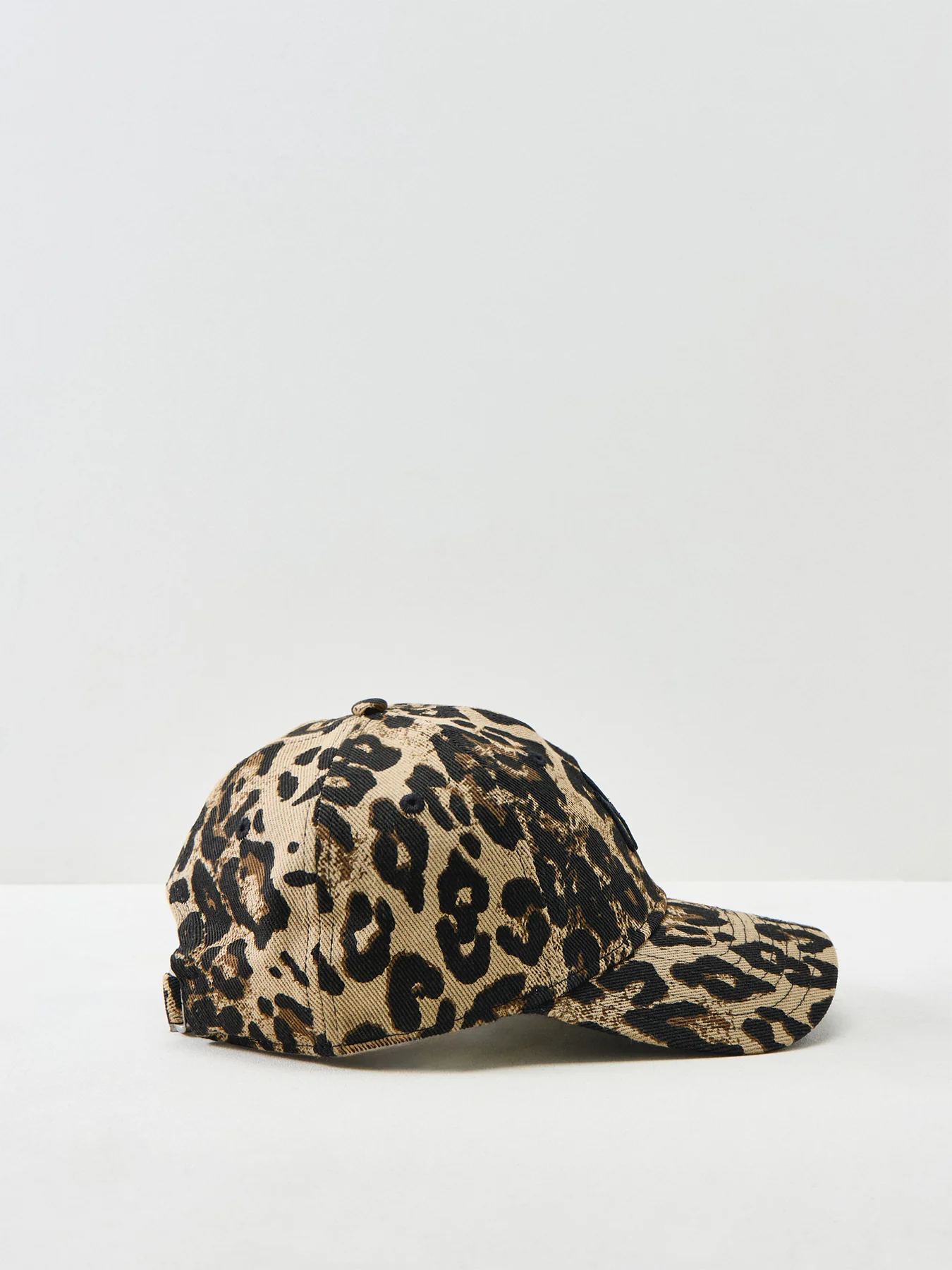 New York Yankees Leopard Print Cap Brown - Image 2