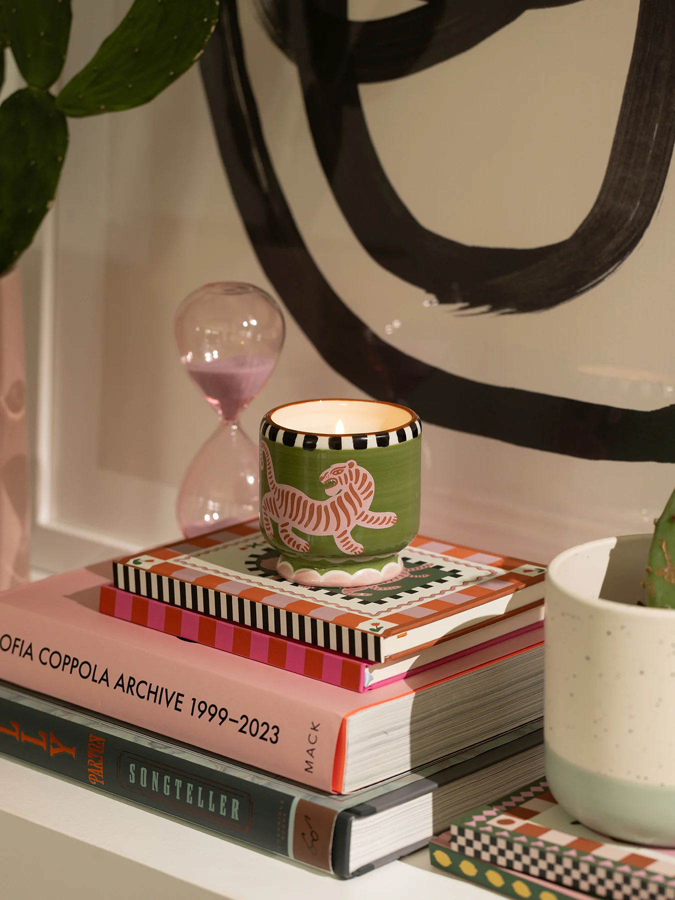 Black Cedar & Fig Tiger Ceramic Candle - Image 3