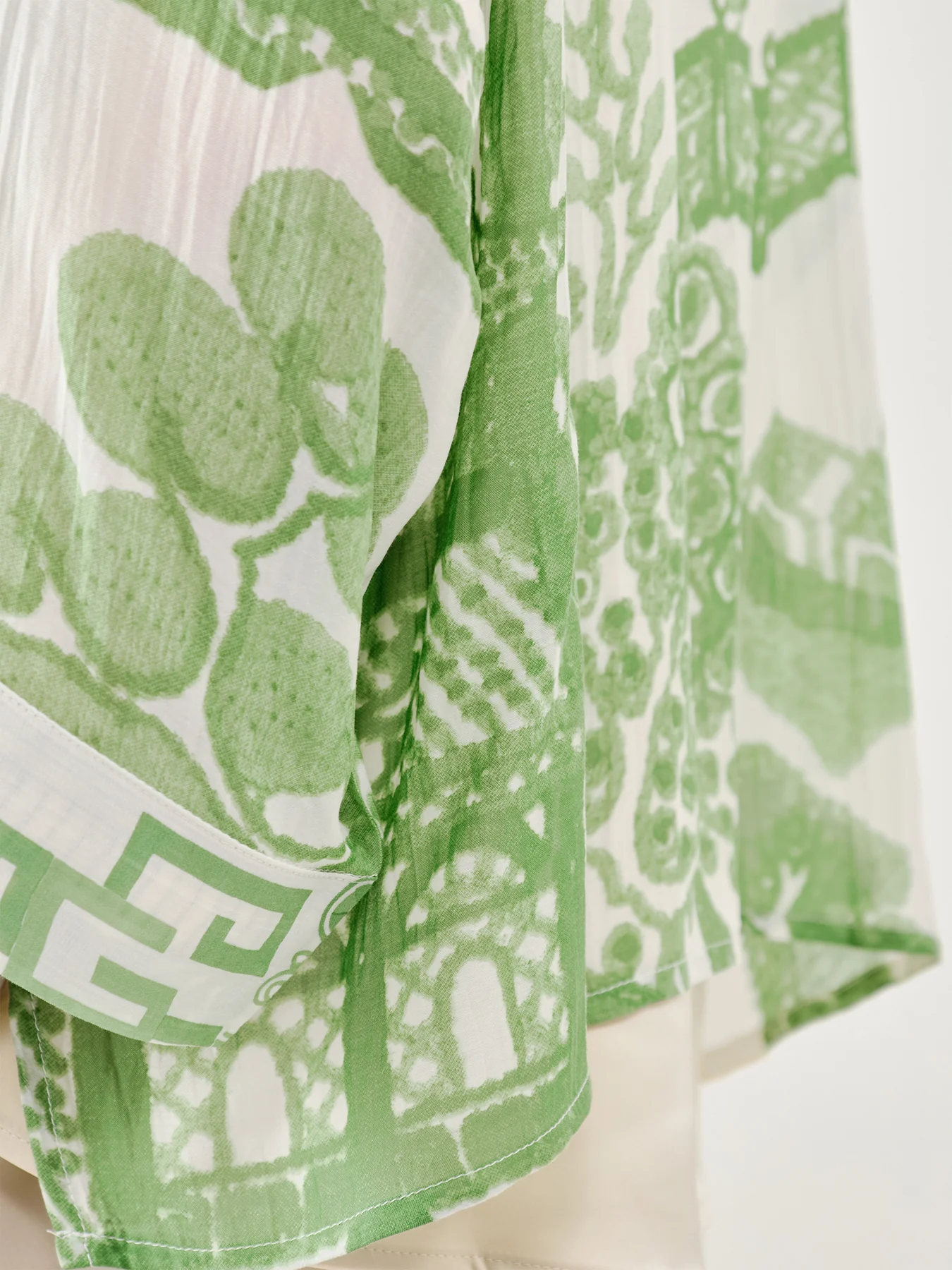 Giant Willow Print Kimono Green - Image 3