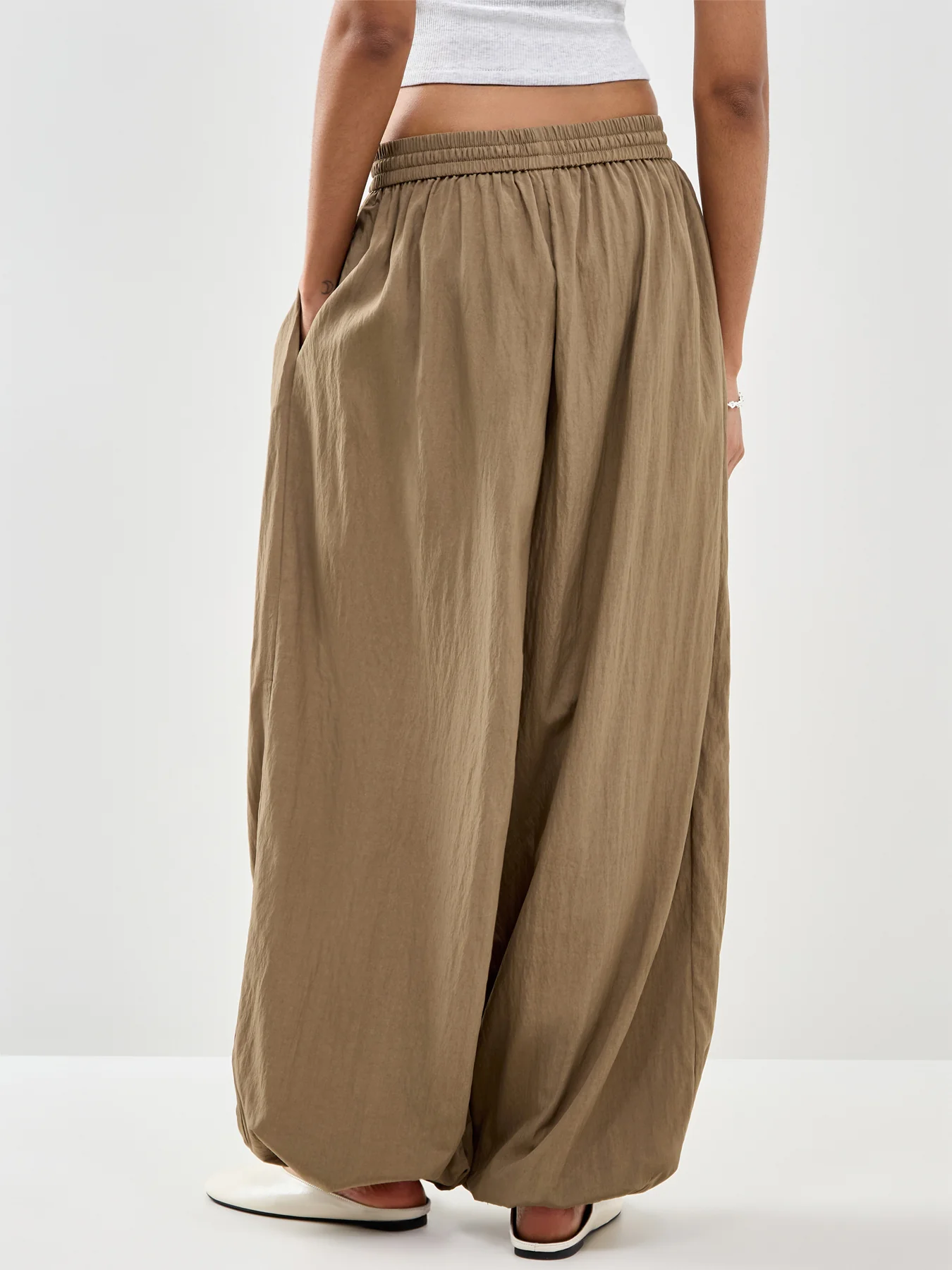 Nita Pleated Balloon Trousers Brown - Image 5