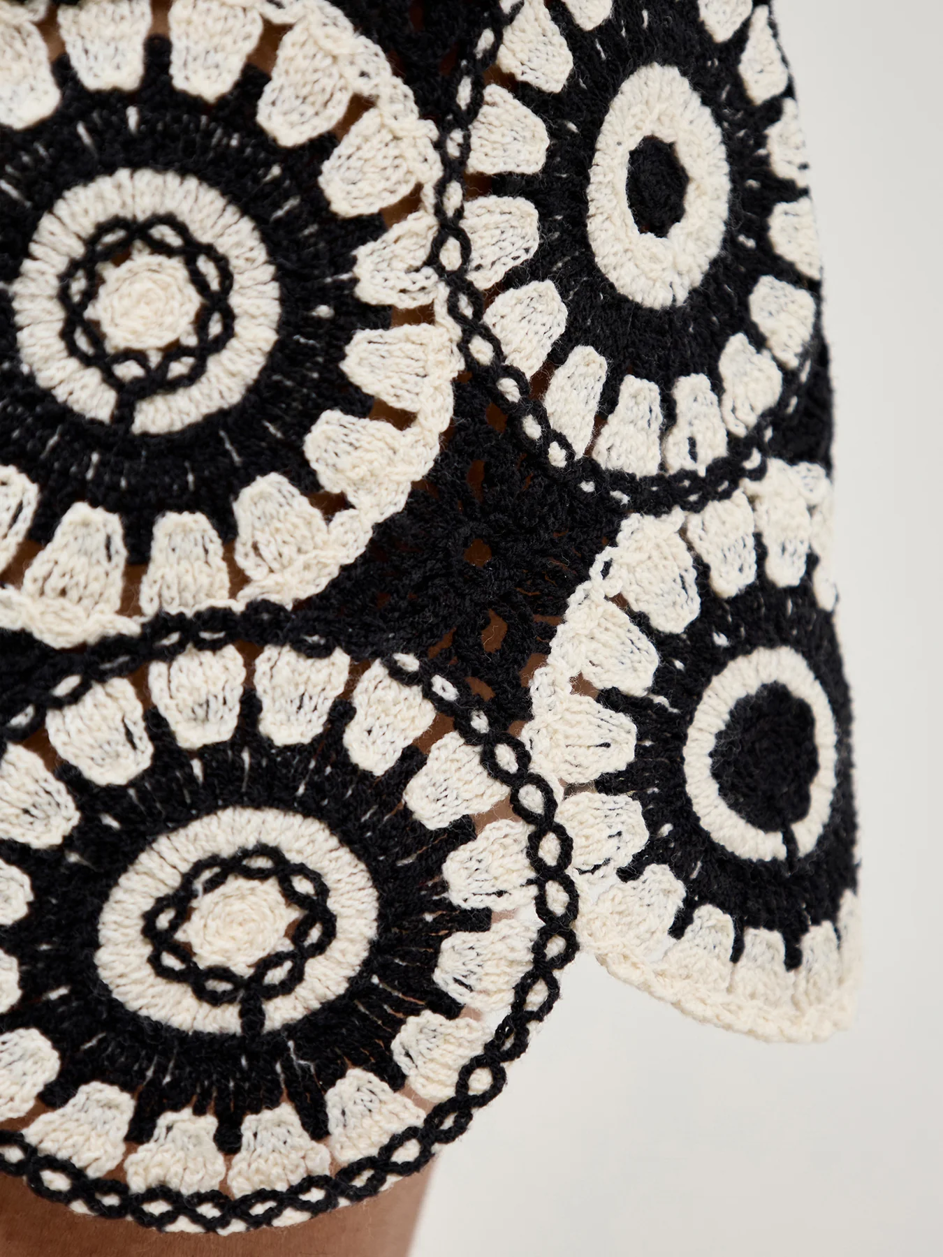 Vonne Knit Shorts Black - Image 3
