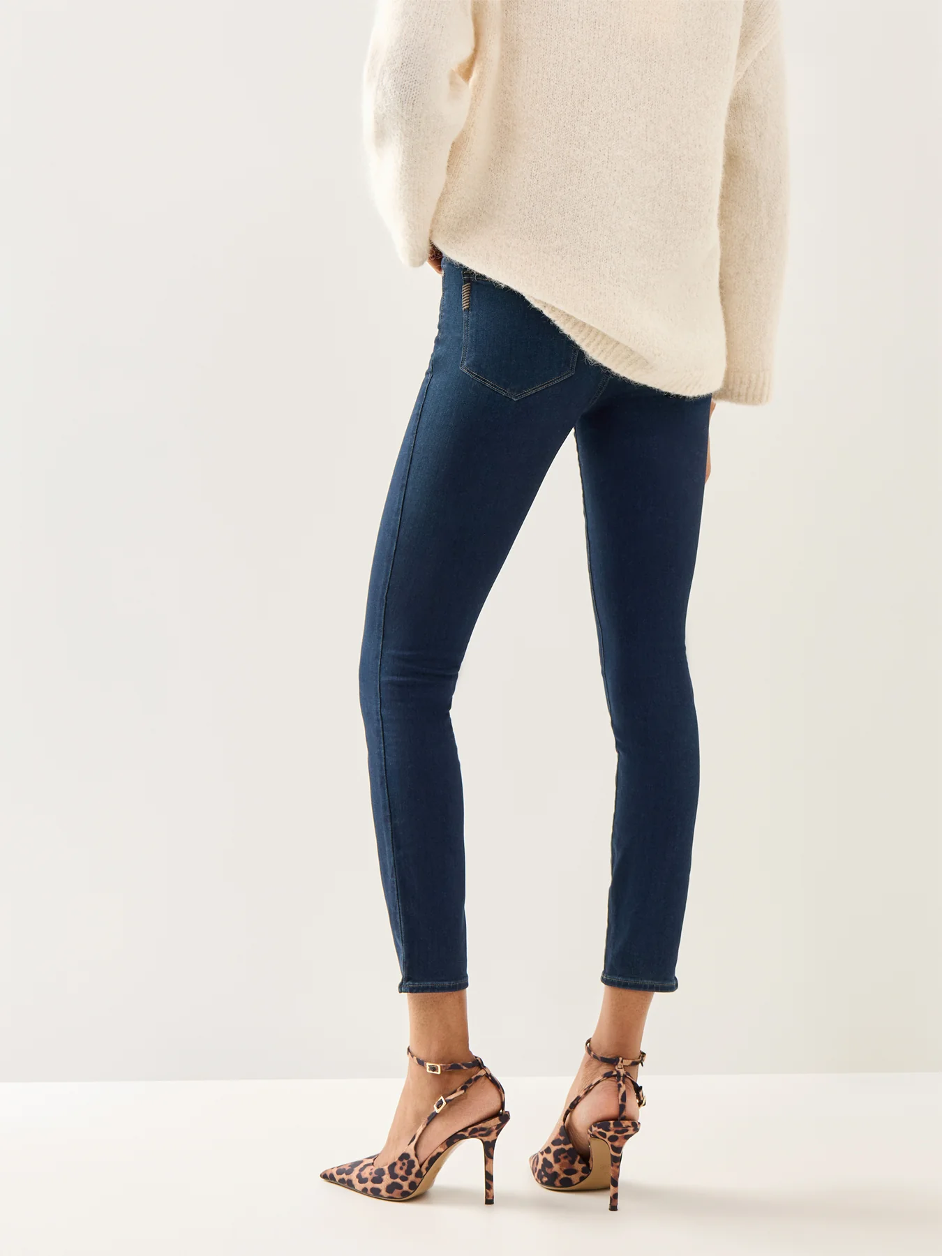 Hoxton Ankle Jean Blue - Image 5
