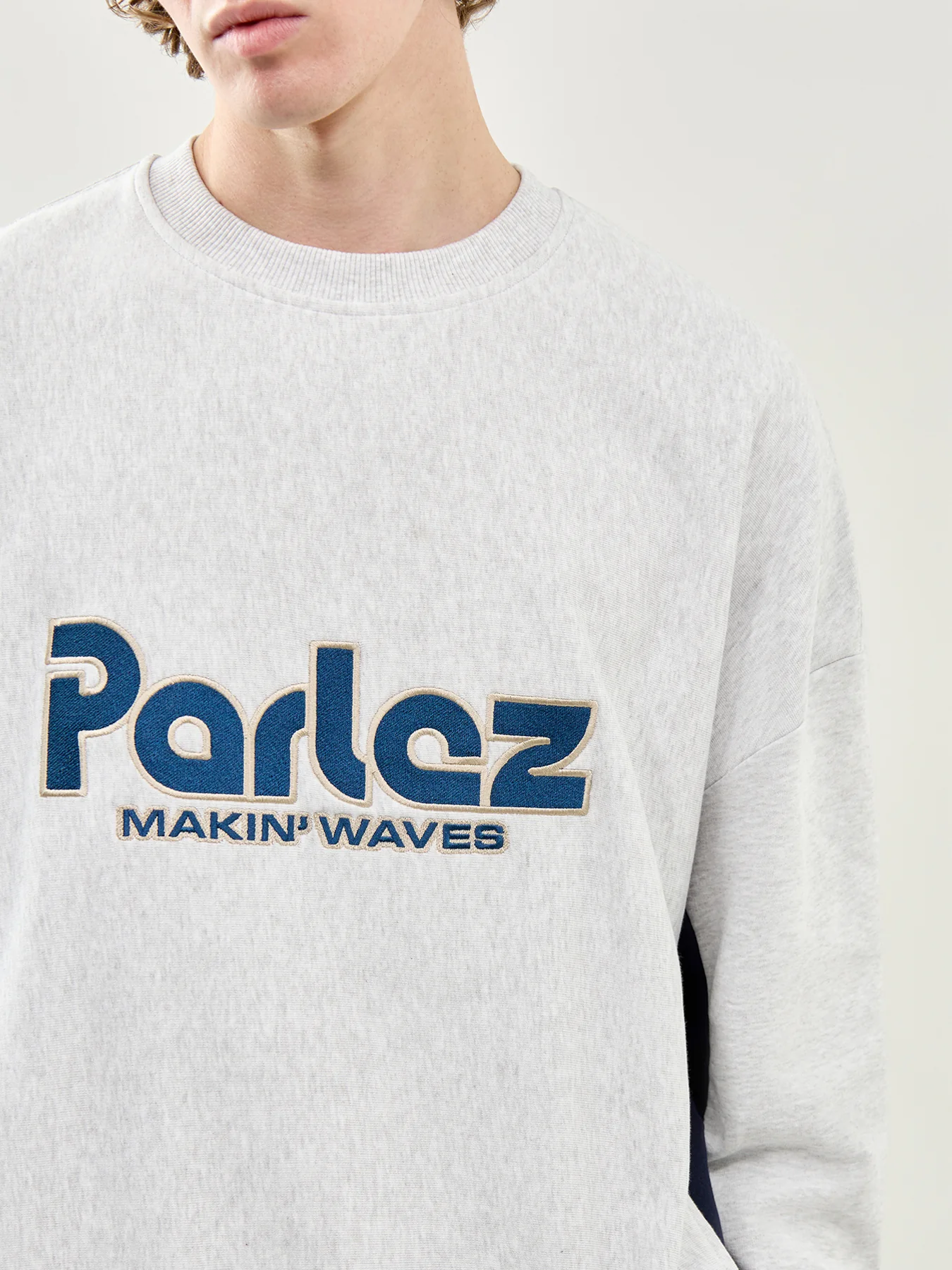 Campus Sweatshirt Grey - Image 3