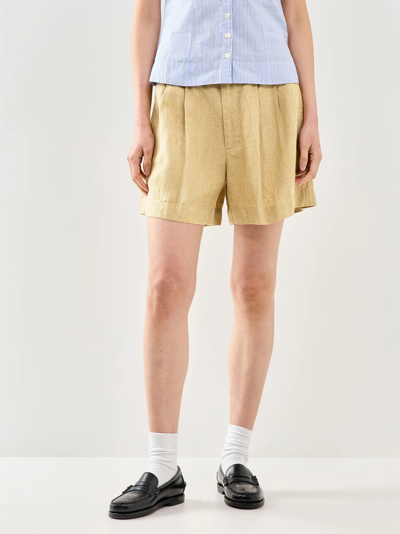 Pleated Linen Shorts - Image 4