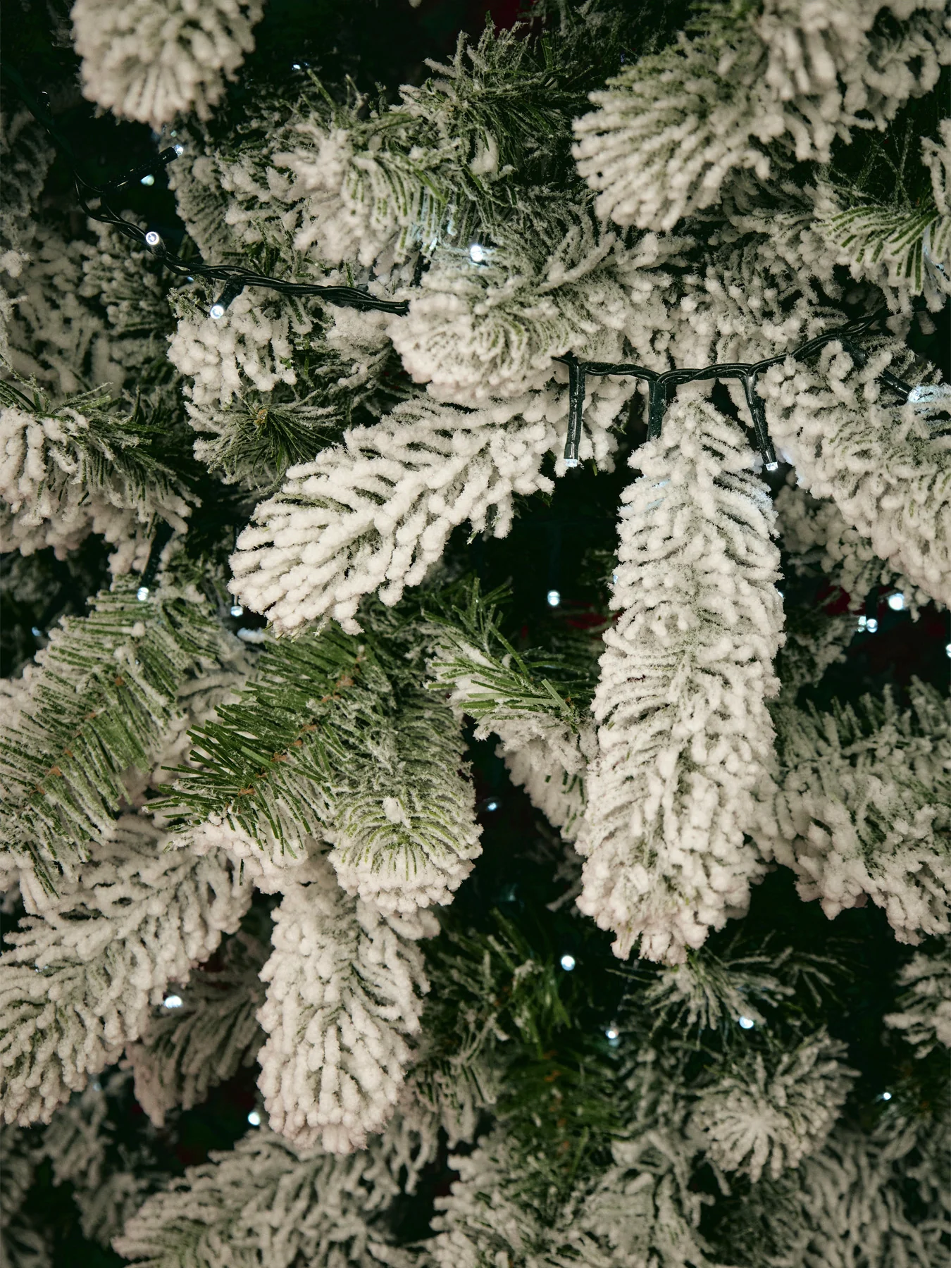 York Spruce Flocked Pvc Christmas Tree - Image 6