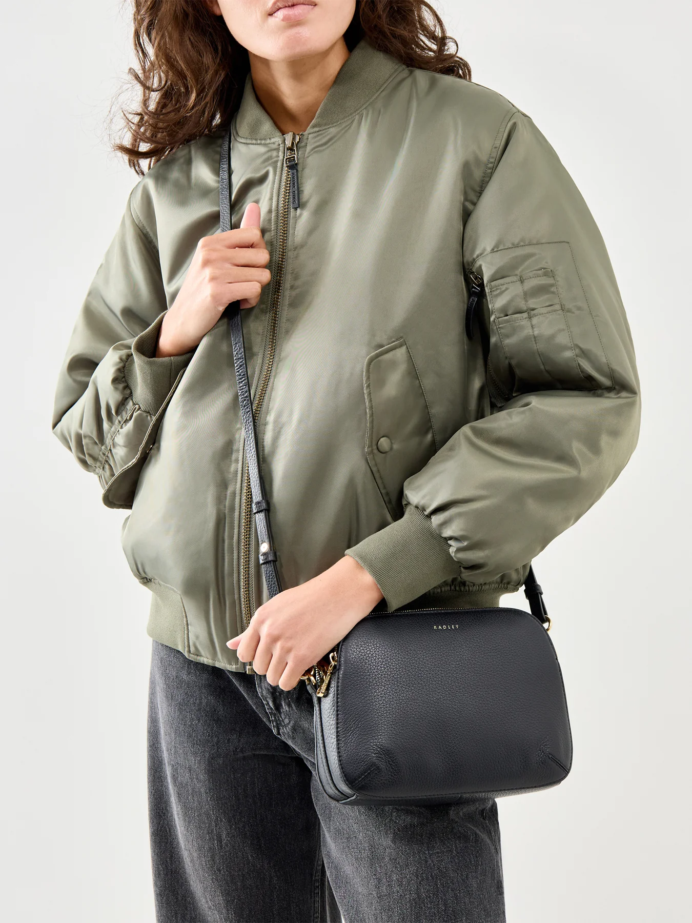 Dukes Place Medium Ziptop Crossbody Black - Image 2