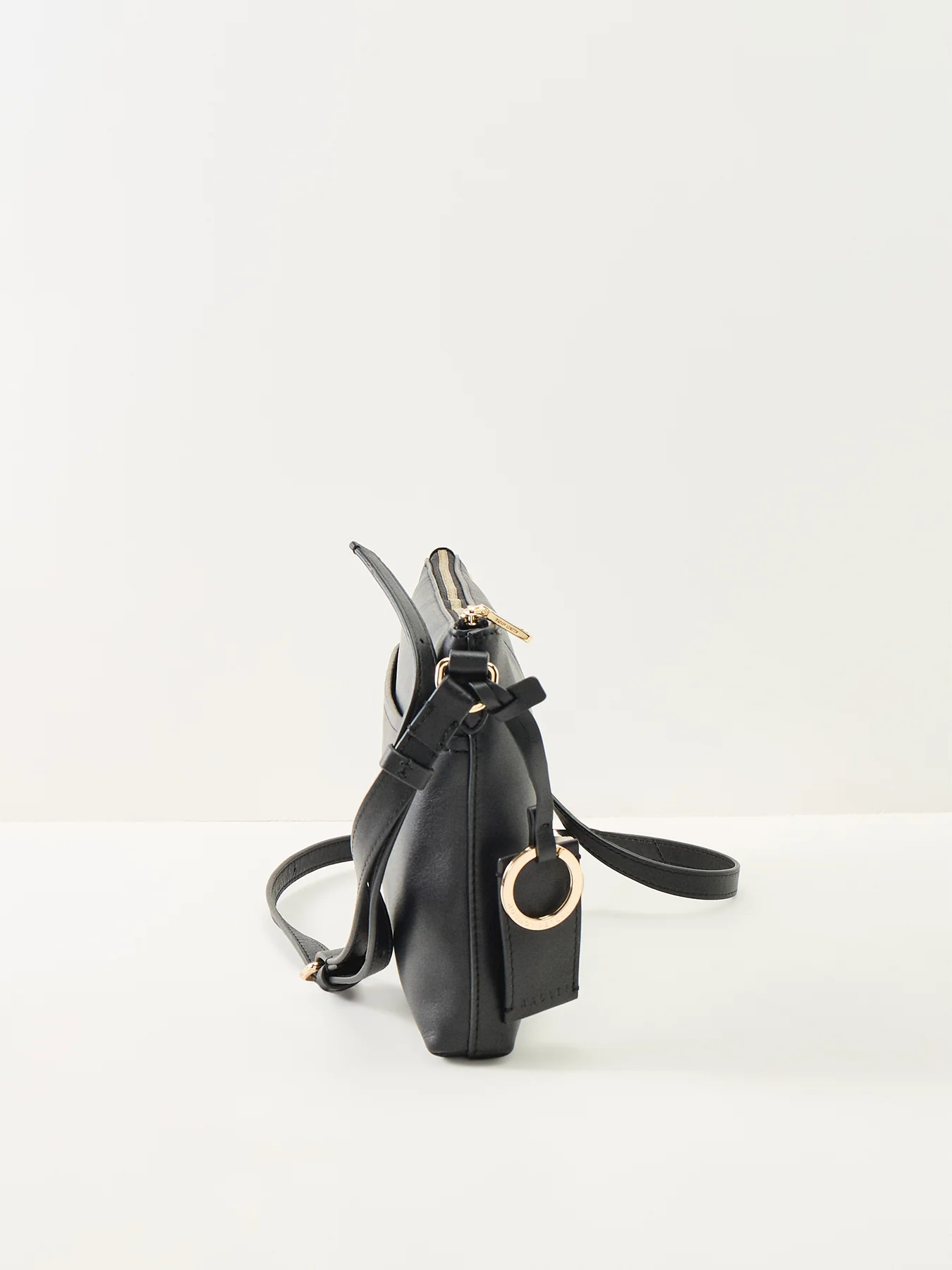 Pockets Medium Zip Top Crossbody Bag Black - Image 4