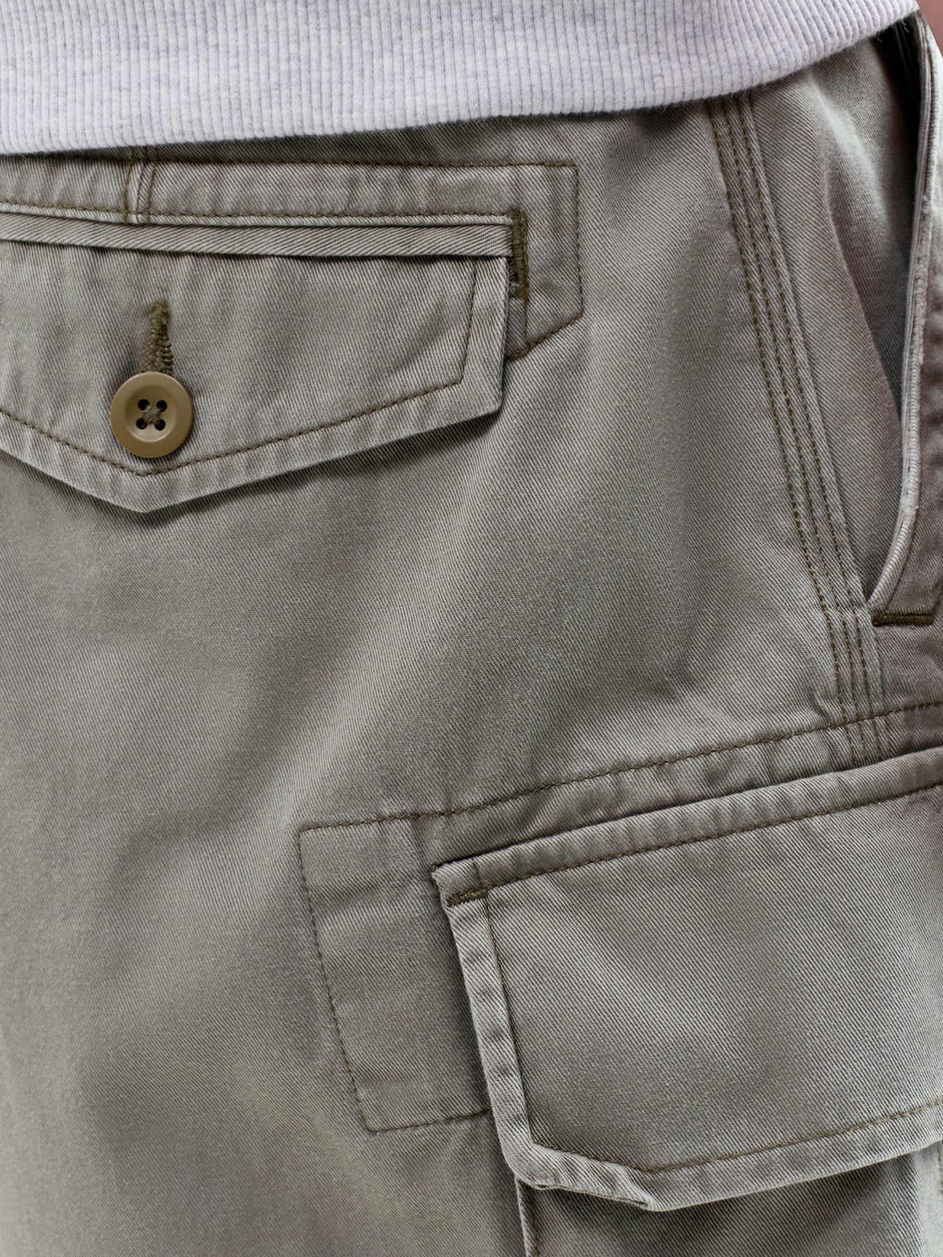 Gellar Cargo Shorts Green - Image 3