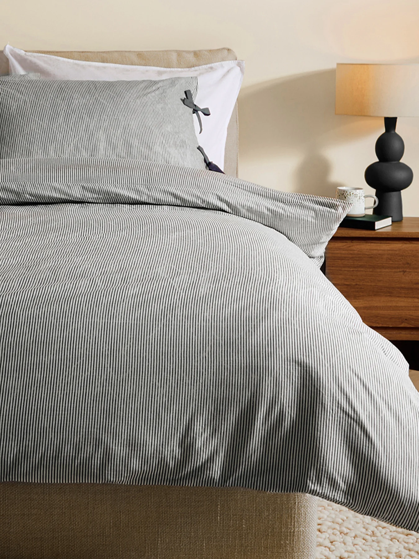 Ansel Duvet Set Grey - Image 3