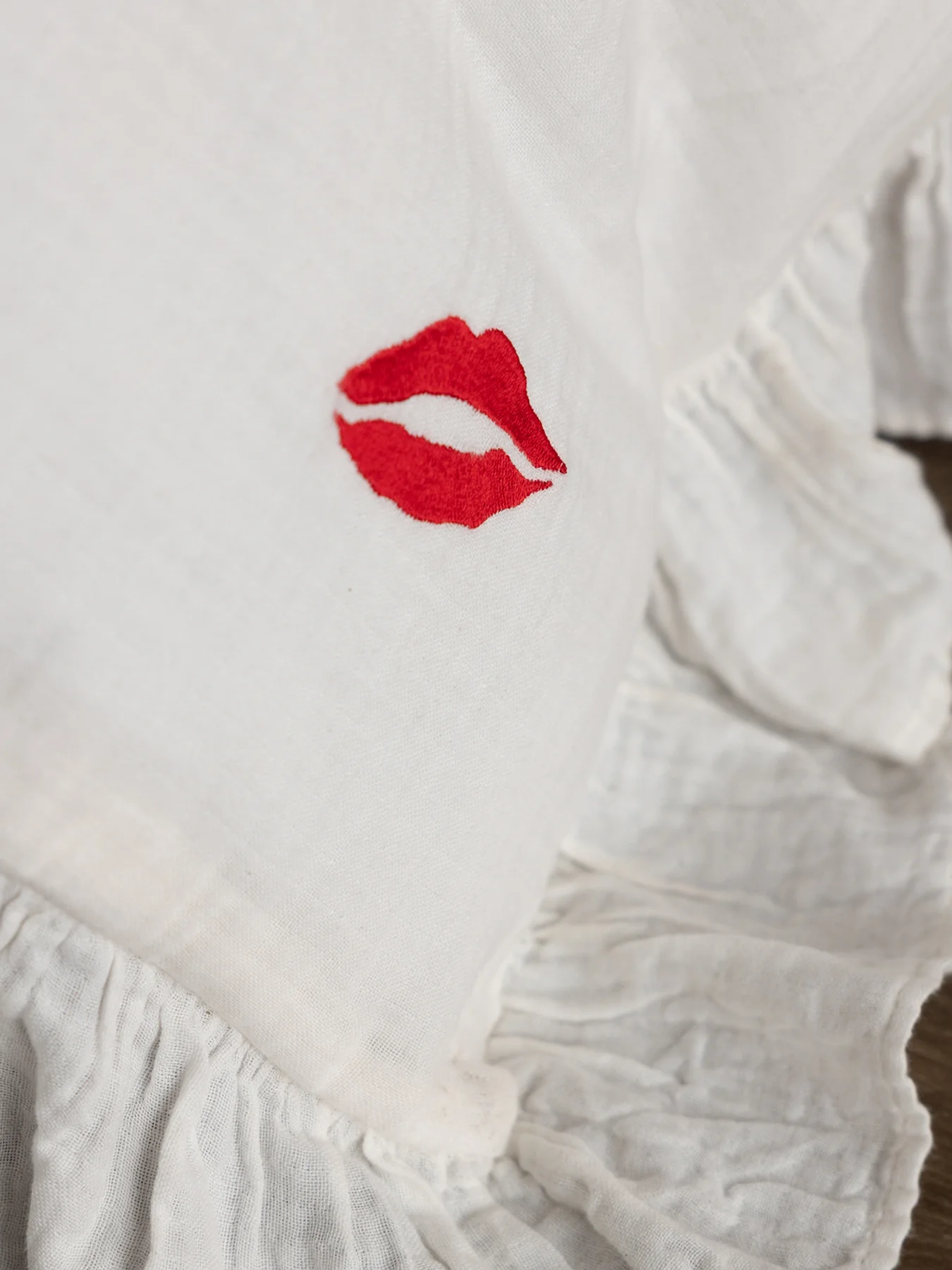 Love Note Frill King Duvet Set Cream - Image 3