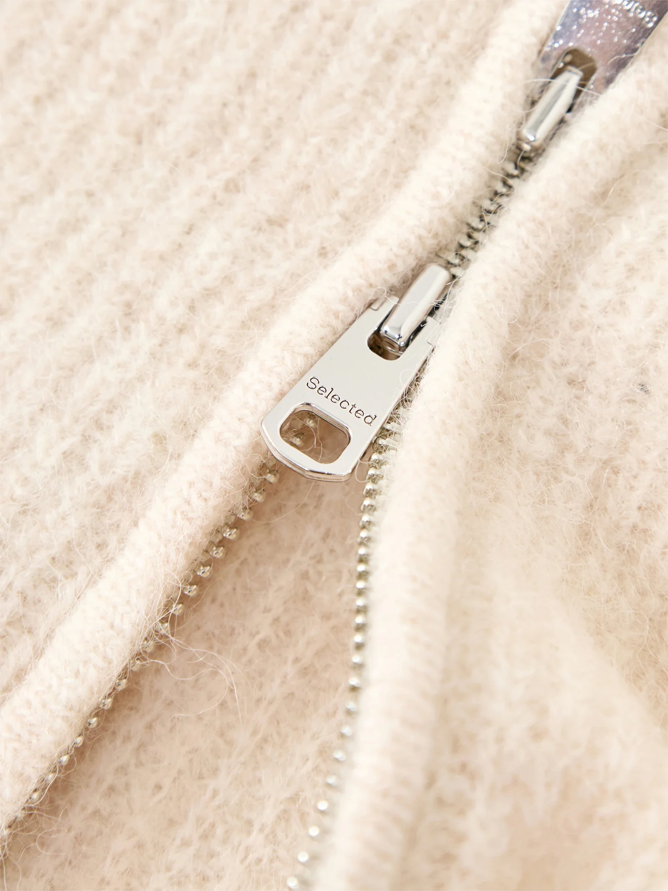 Short Knit Cardigan Cream - Image 3