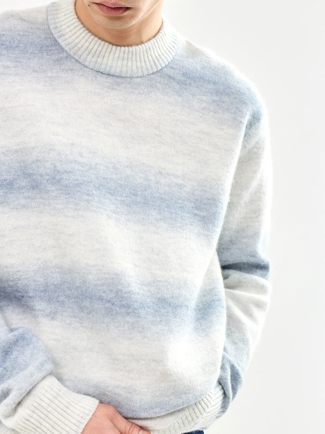 Space Dyed Crew Neck Knit Blue - Image 3