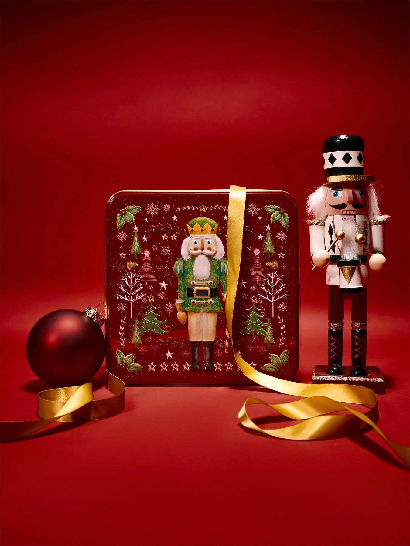 Shortbread House Nutcracker Biscuit Tin 400g - Image 2