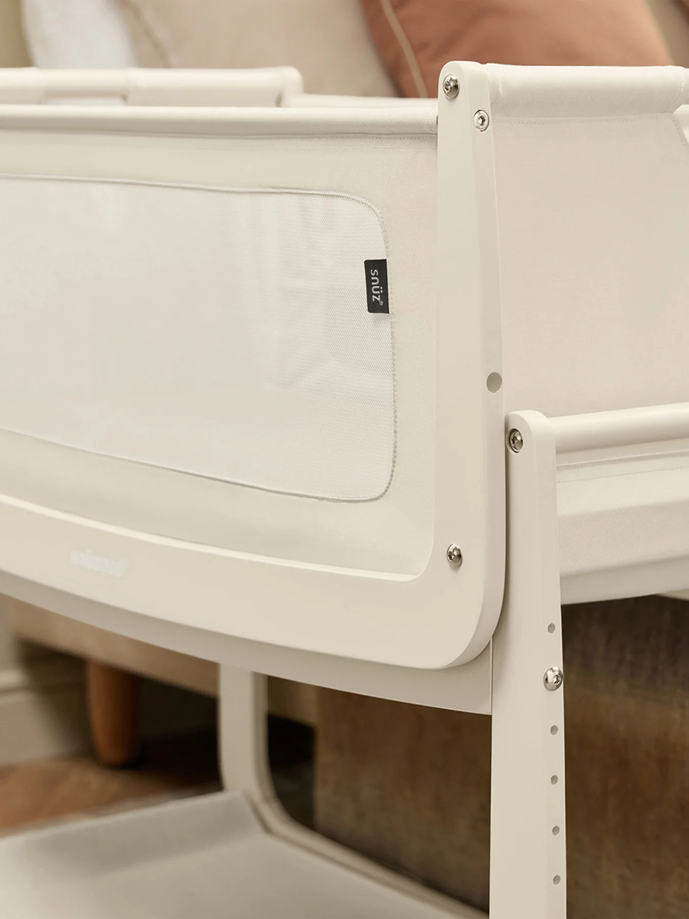 SnuzPod 5 Bedside Crib White - Image 11