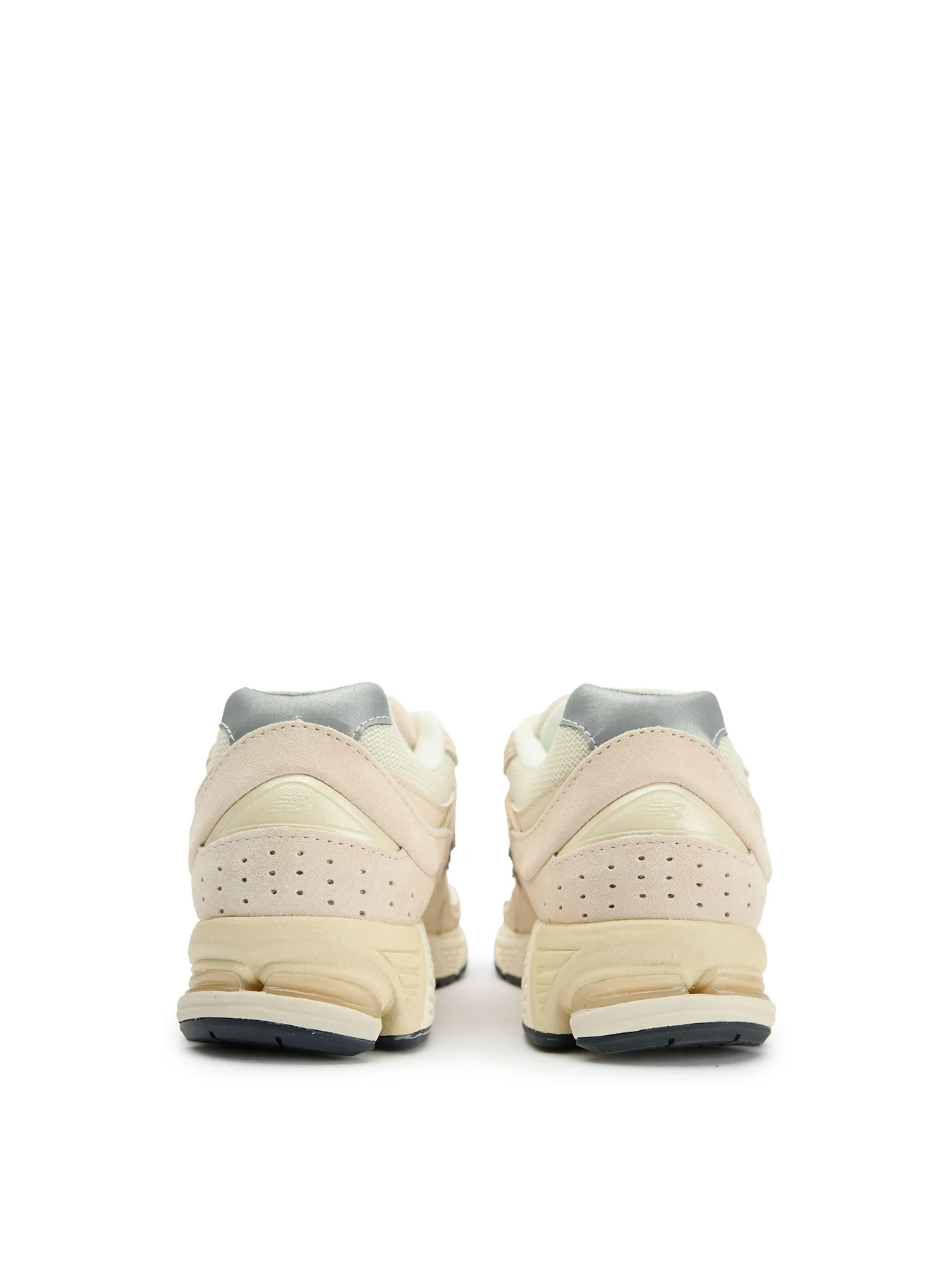 Womens NEW BALANCE 2002r Suede Trainers Natural/white - Image 3