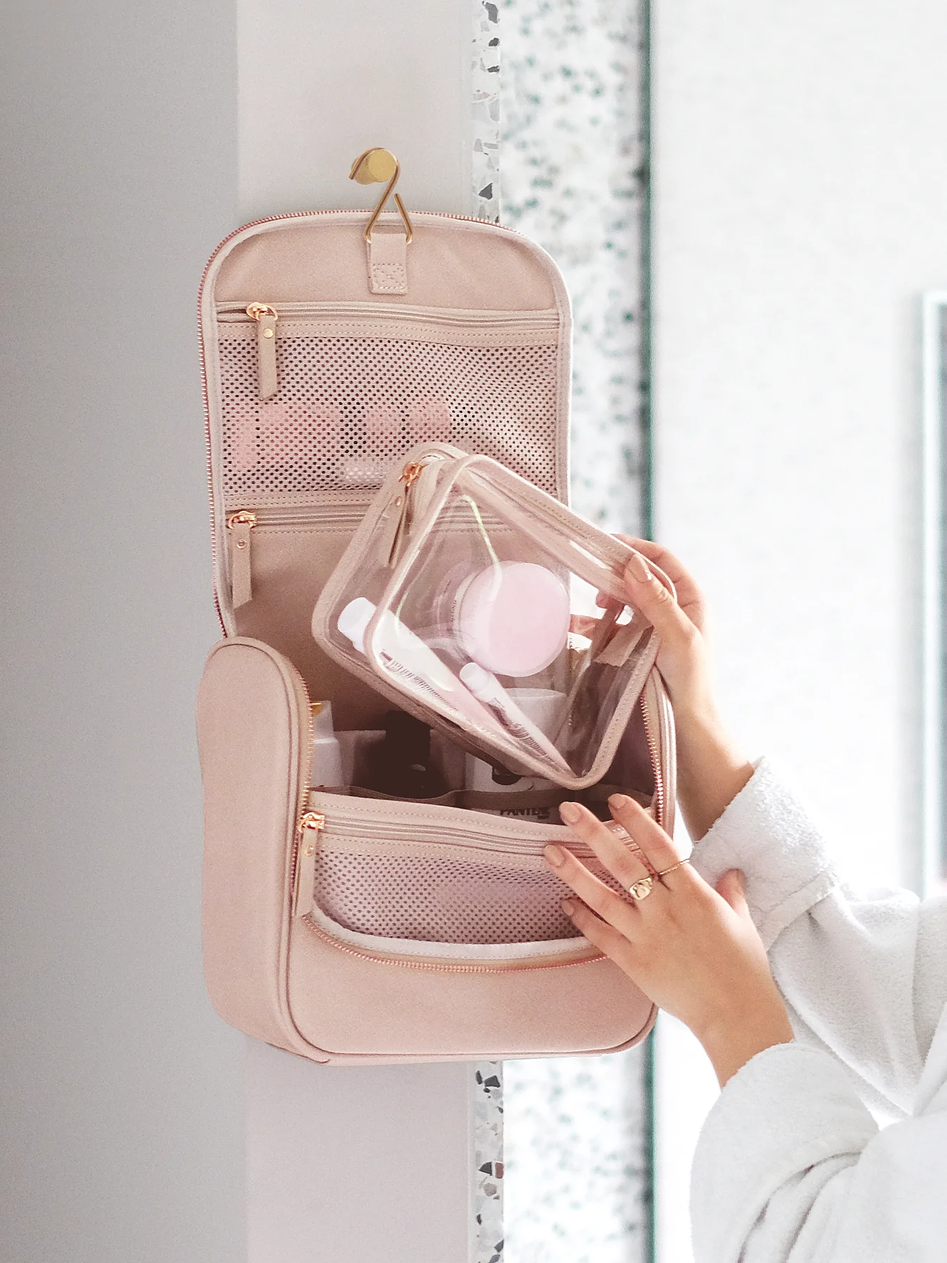 Hanging Wash Bag Large Blush - Image 7