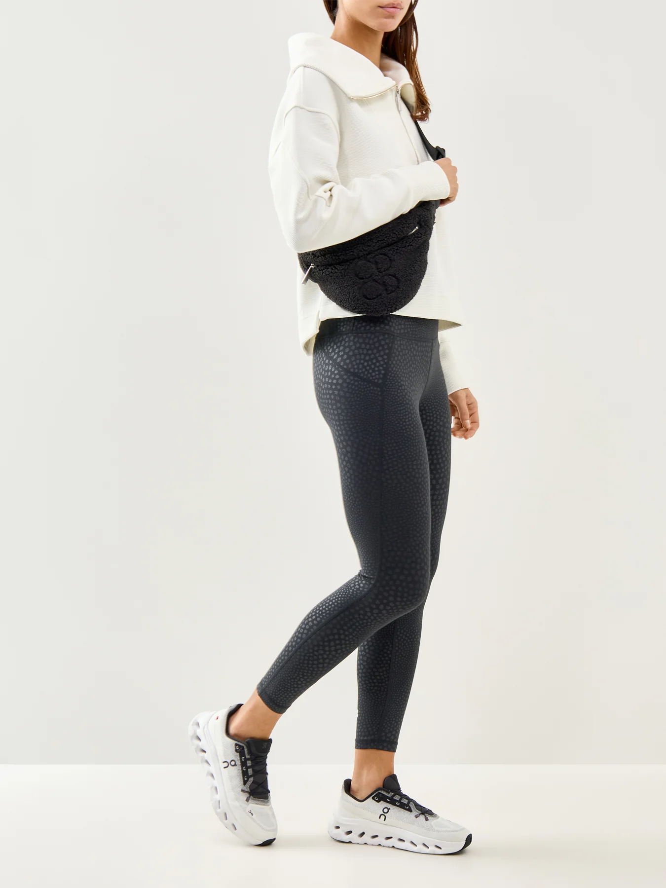 All Day 7/8 Embossed Leggings Black - Image 2