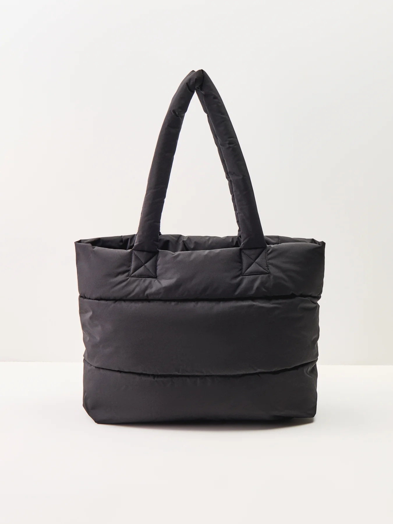 Nimbus Mini Cloud Bag Black - Image 3