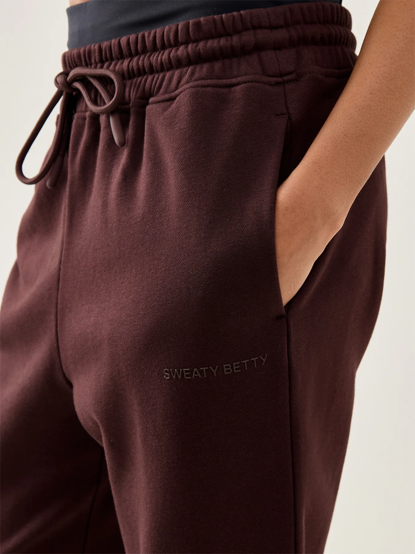 Revive Relaxed Jogger Sable Brown - Image 3