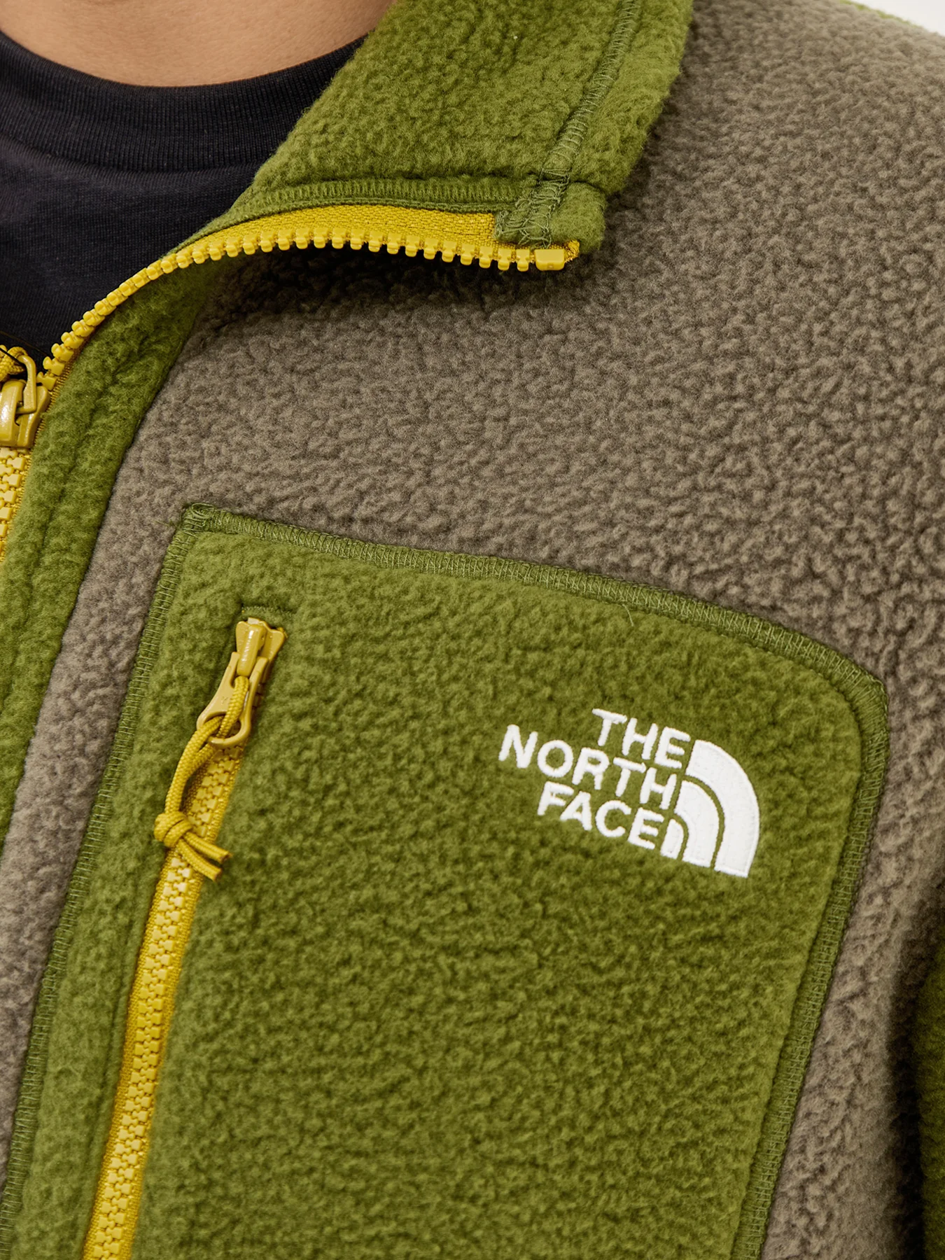 Yumiori Quarter Zip Green - Image 3