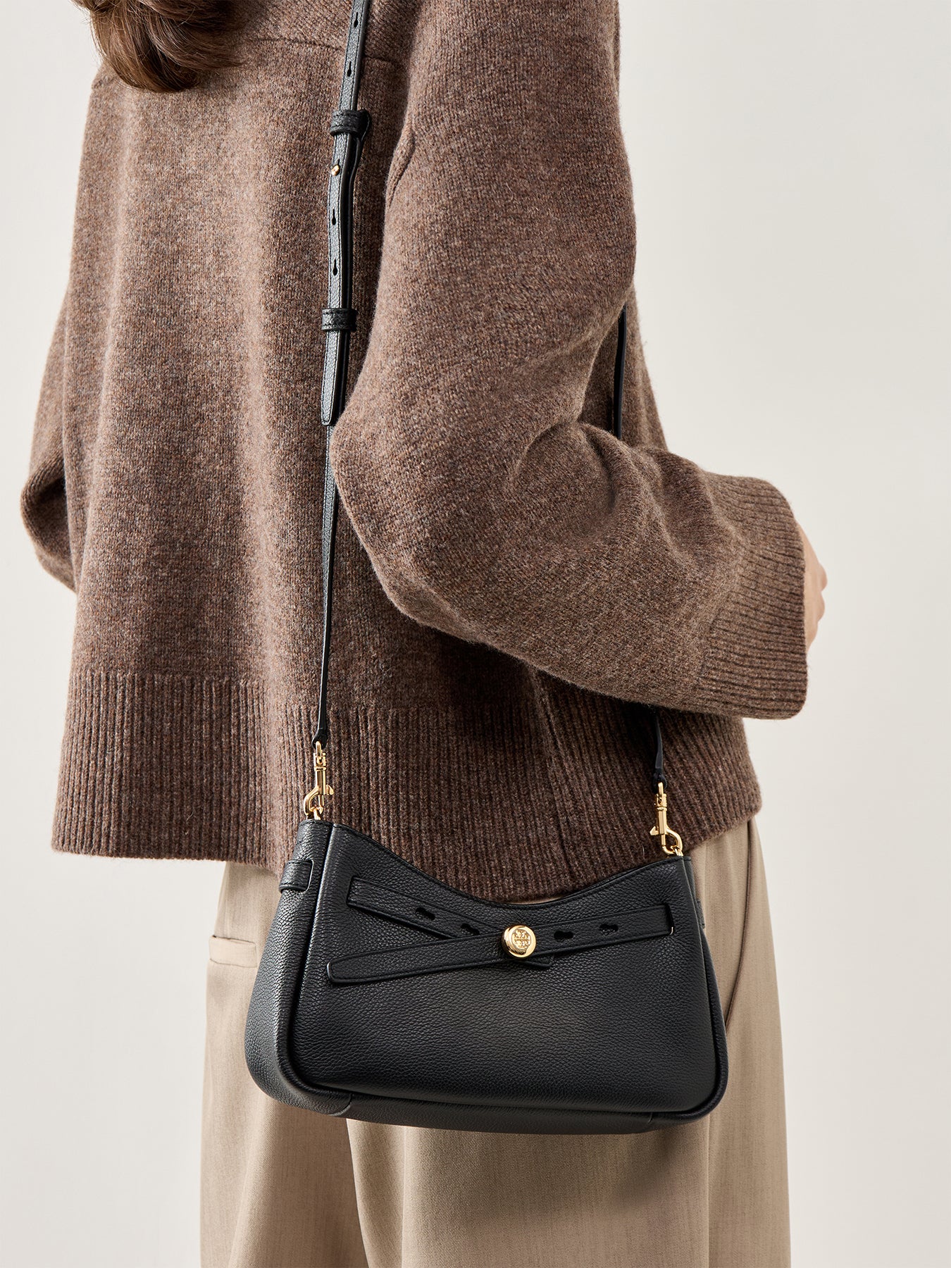 Romy Zip Top Leather Crossbody Black - Image 2