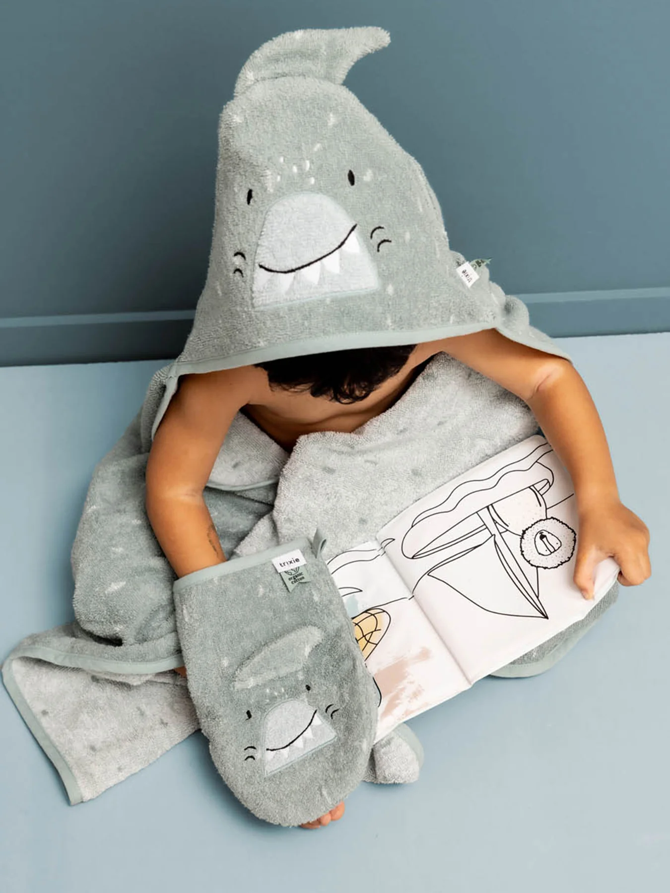 Hooded Towel Mr Shark - Image 2
