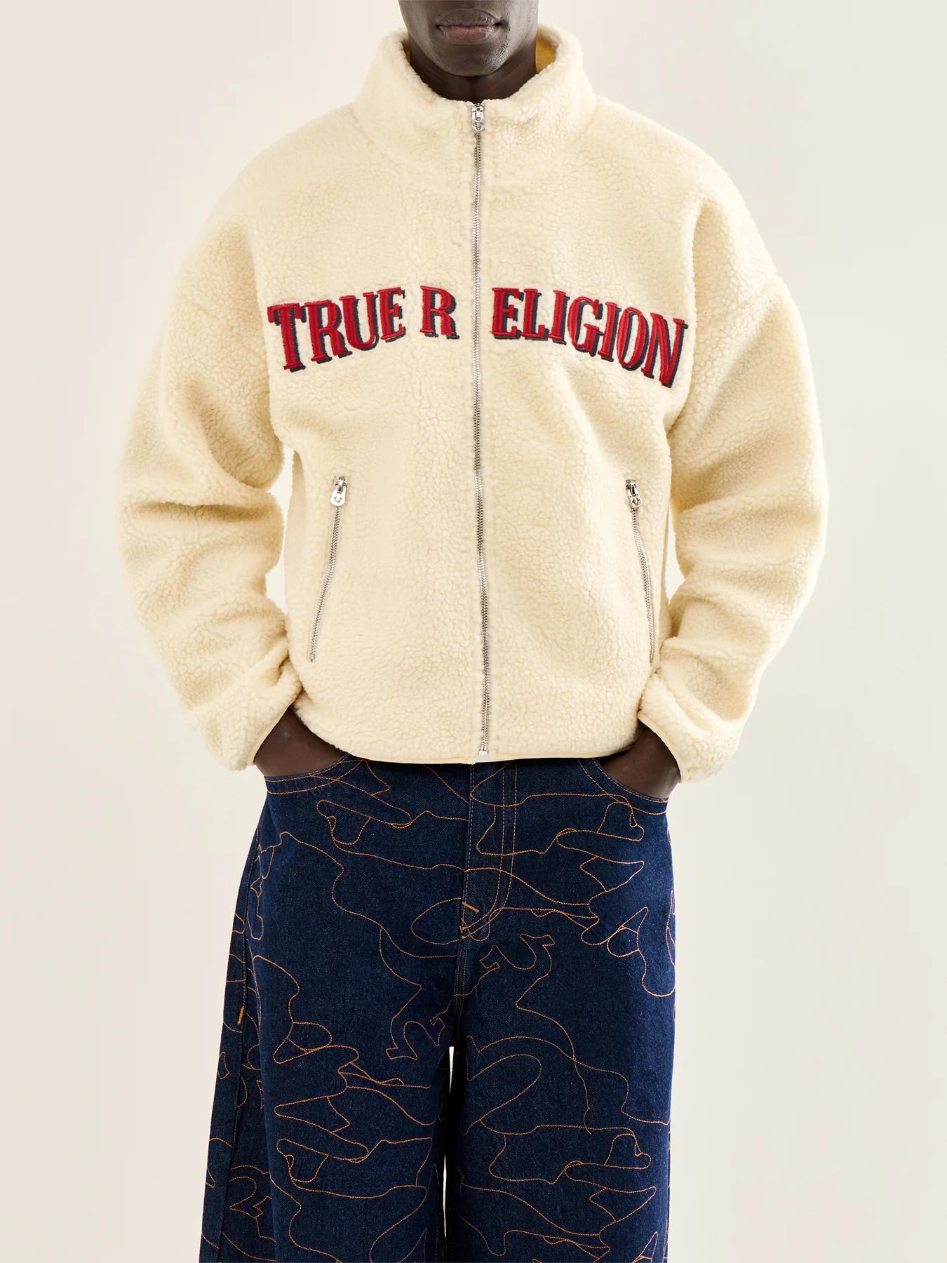 Tr Logo Sherpa Jaccket - Image 4