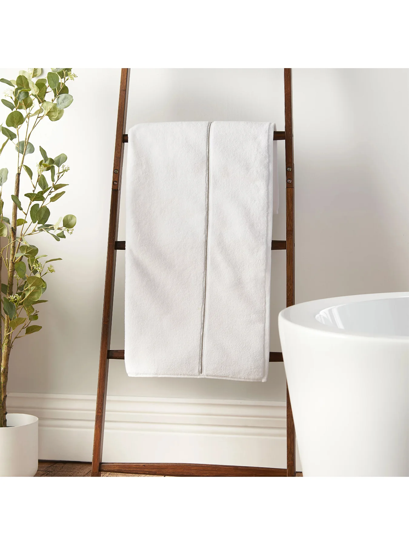 Bianca Zero Twist Satin Stitch Bath Sheet White - Image 3