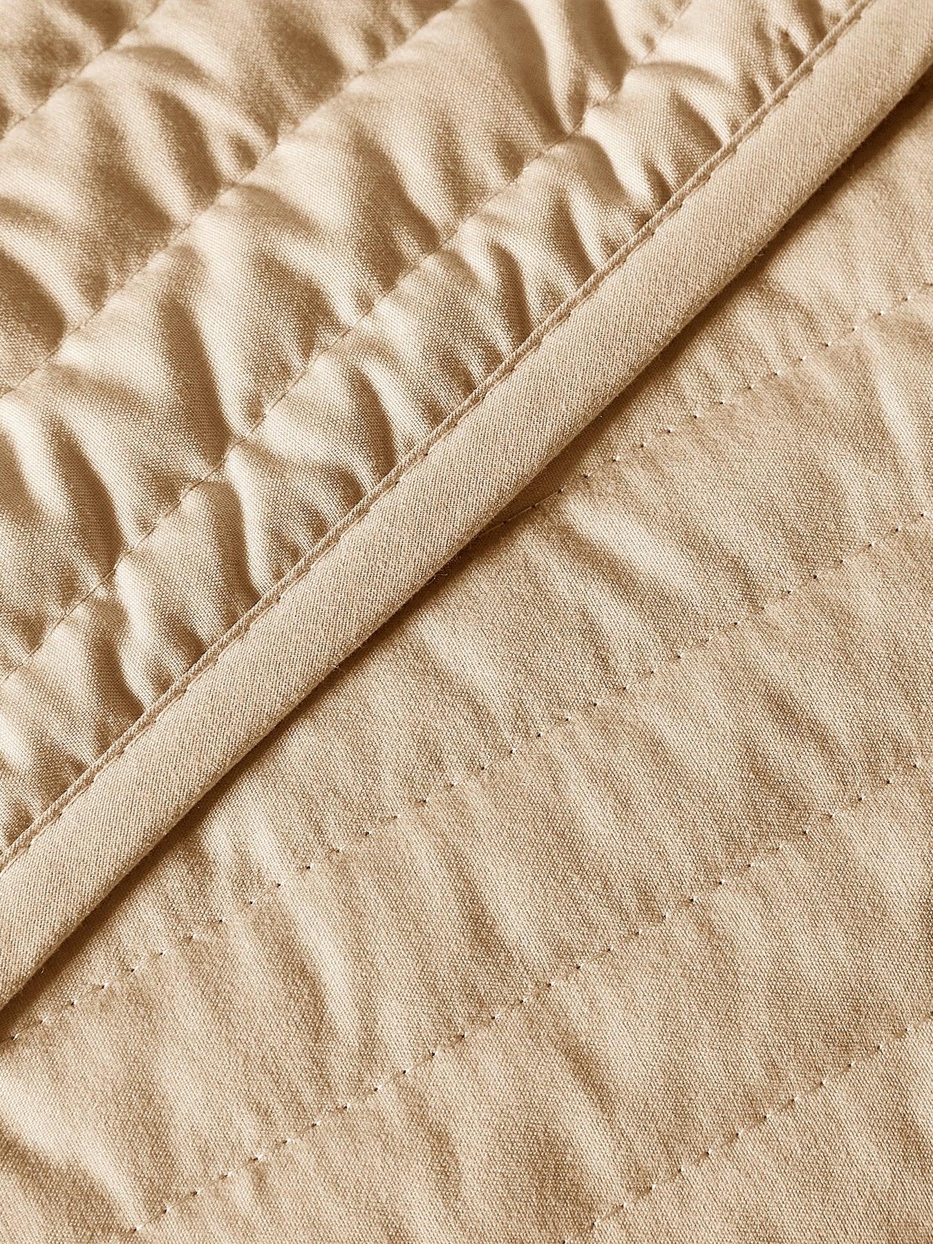 Quilted Bedspread 220x230cm - Image 2
