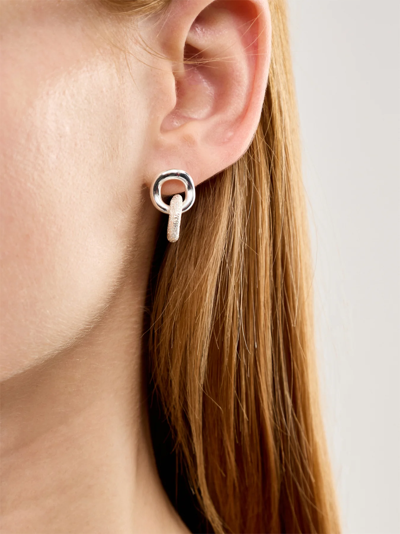 Bind Earrings Silver - Image 2