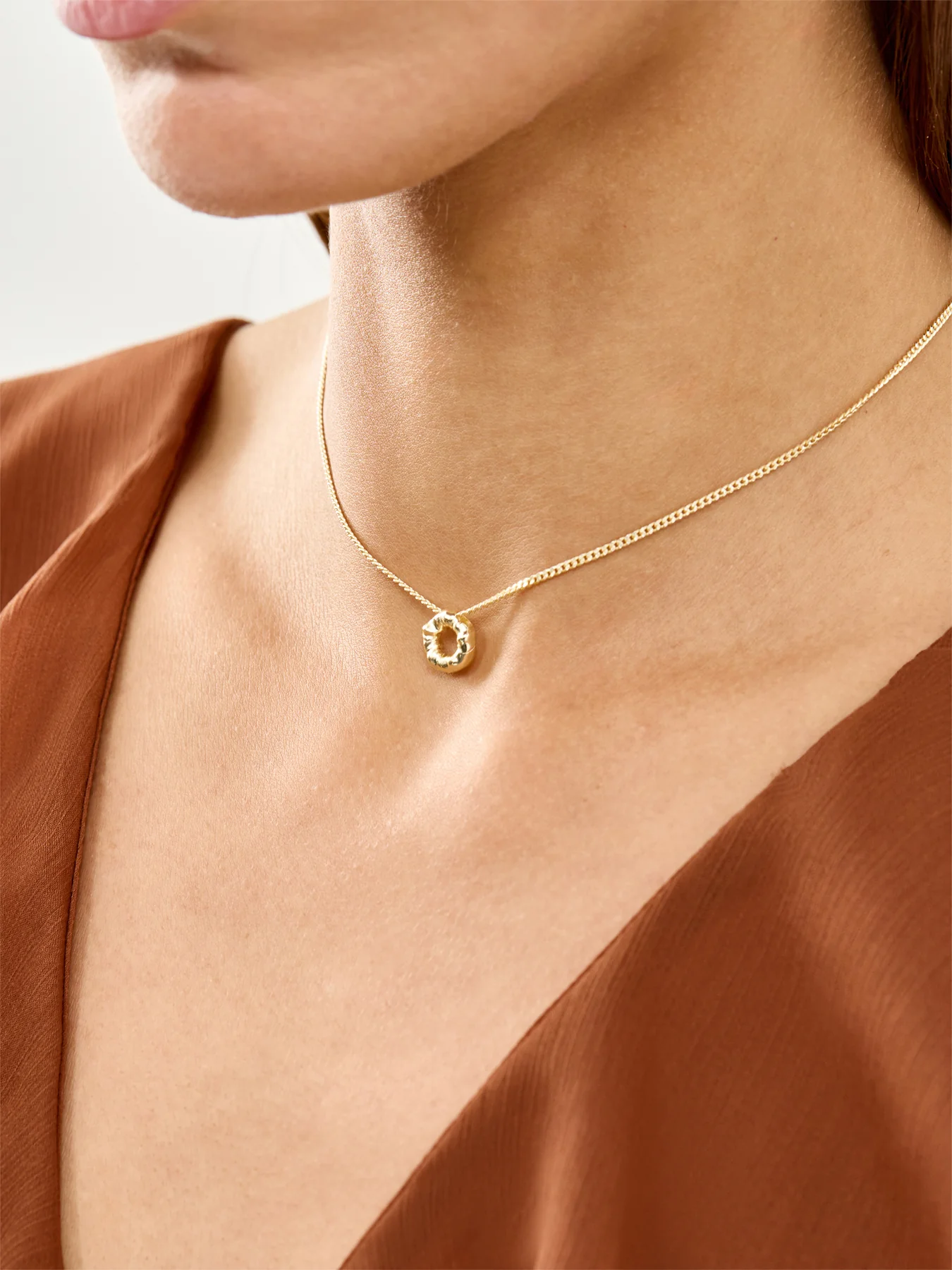 Silence Necklace Gold - Image 2