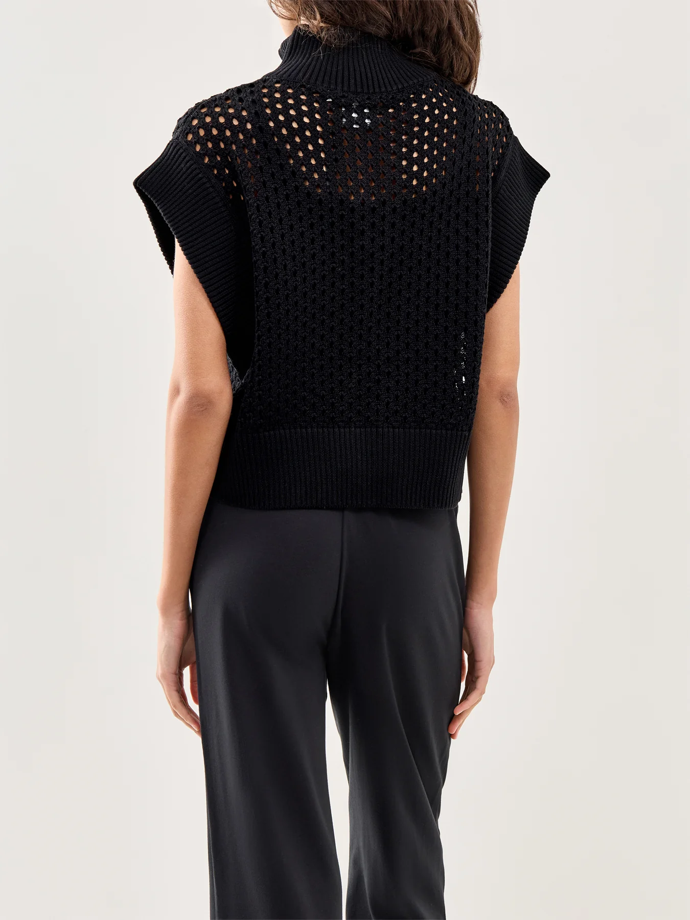 Gaines Half Zip Sweatshirt Black - Image 5