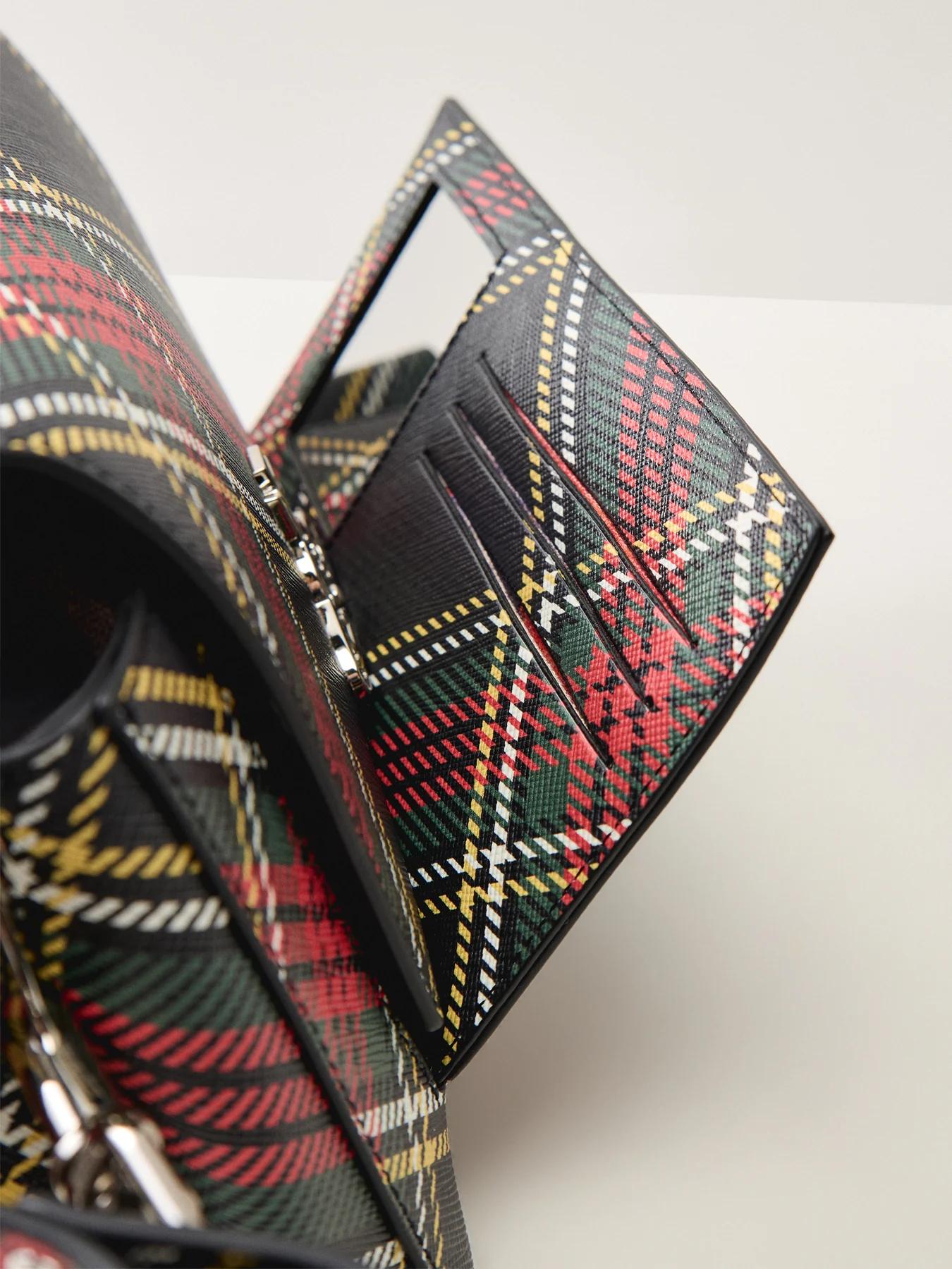 Hazel Tartan Medium Handbag Chelsea Tartan - Image 5