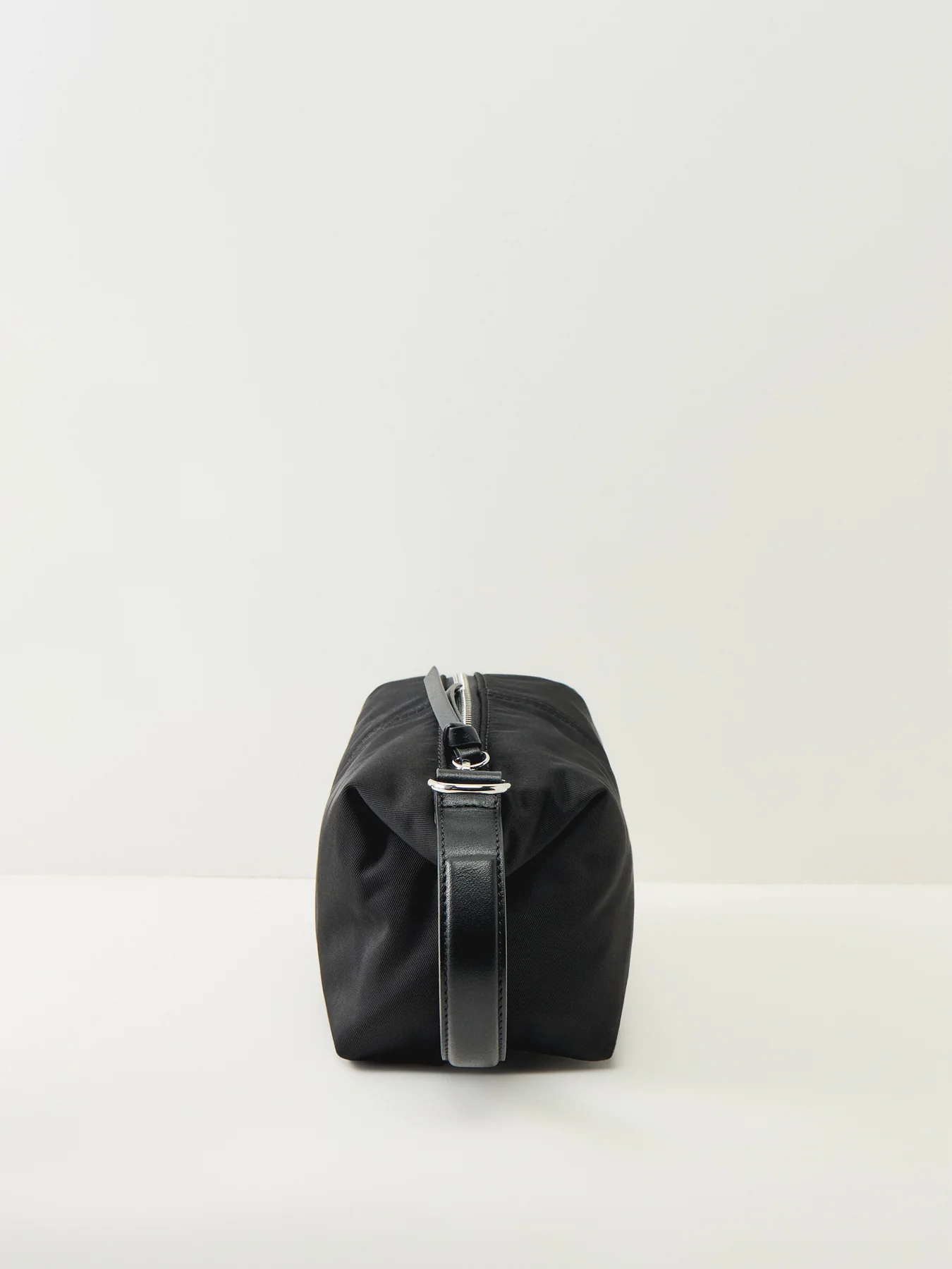 Nylon Washbag Black - Image 3