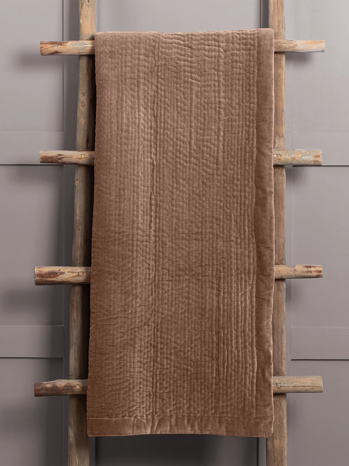 Haze Velvet Throw 140x220cm Coral - Image 2