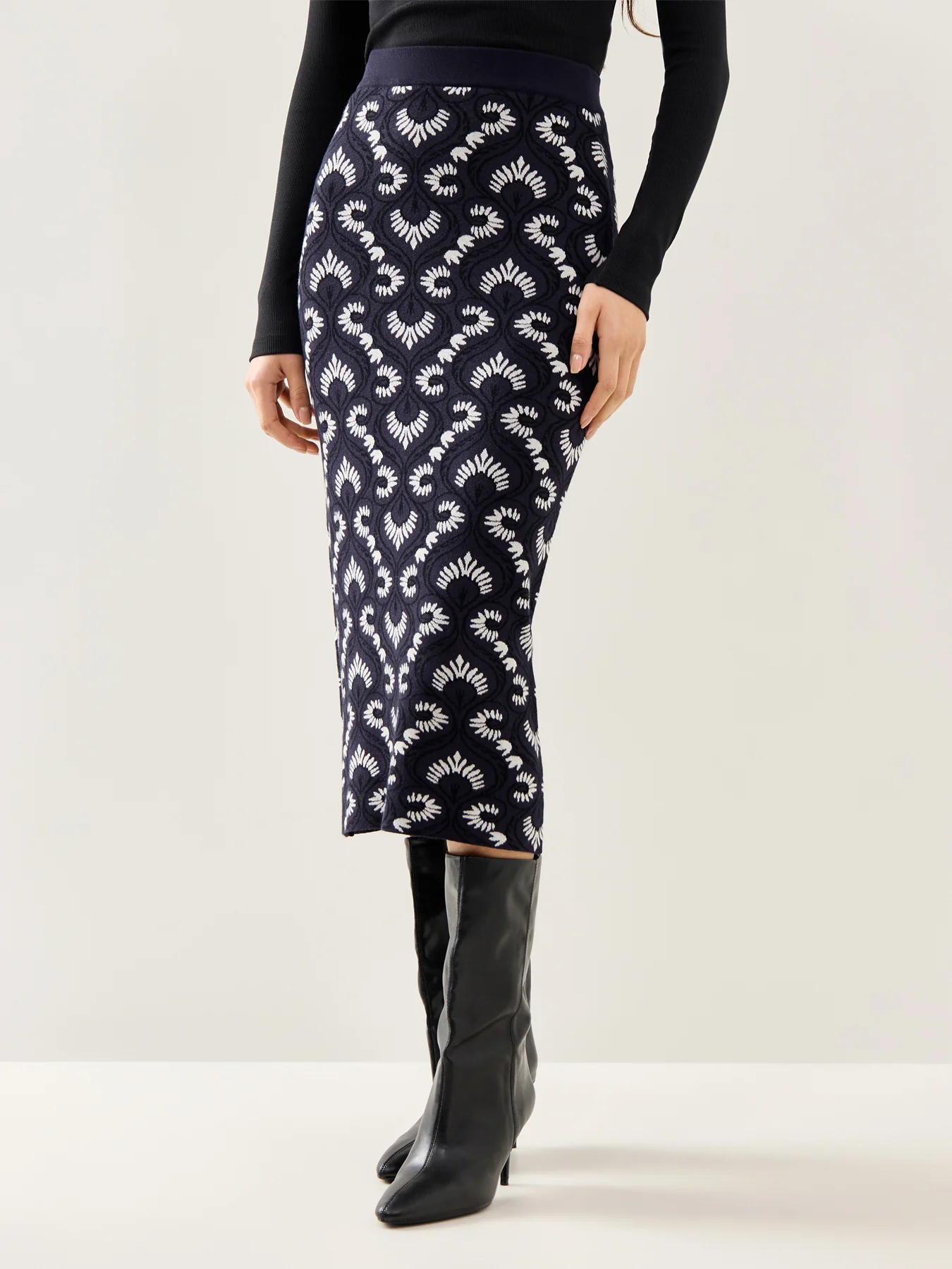 Vacuo Knitted Skirt - Image 4