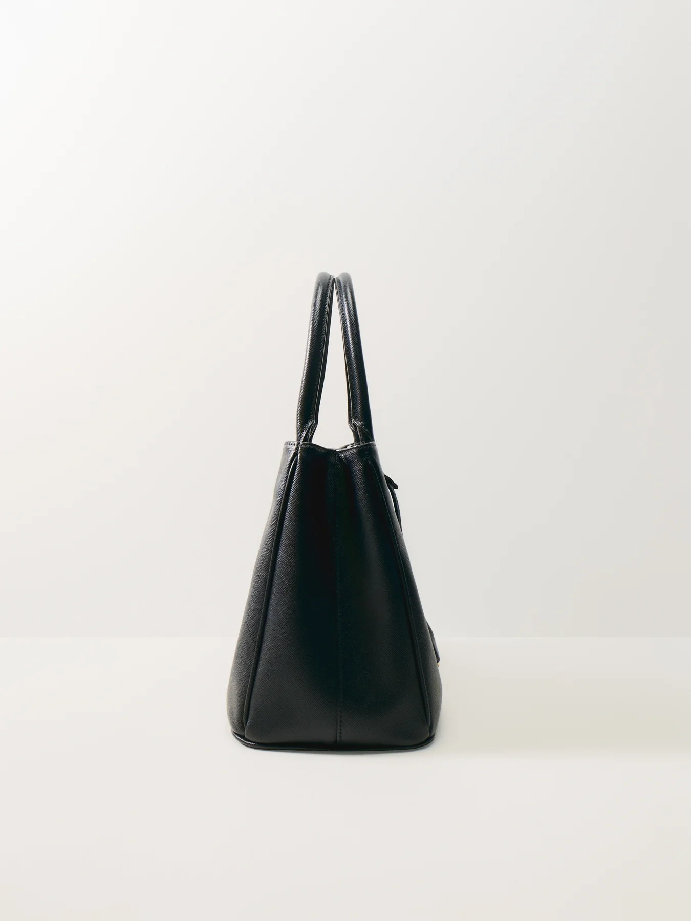 Vintage Prada Saffiano Executive Tote Medium Black - Image 4