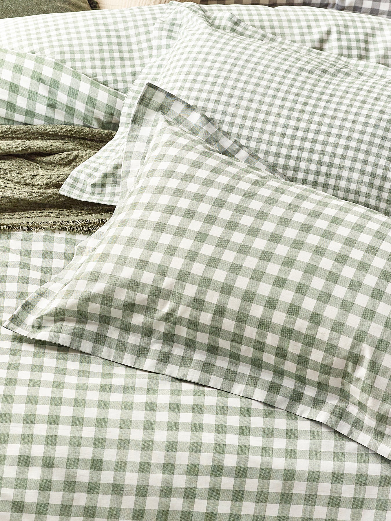 Barton Check Duvet Set Superking - Image 2