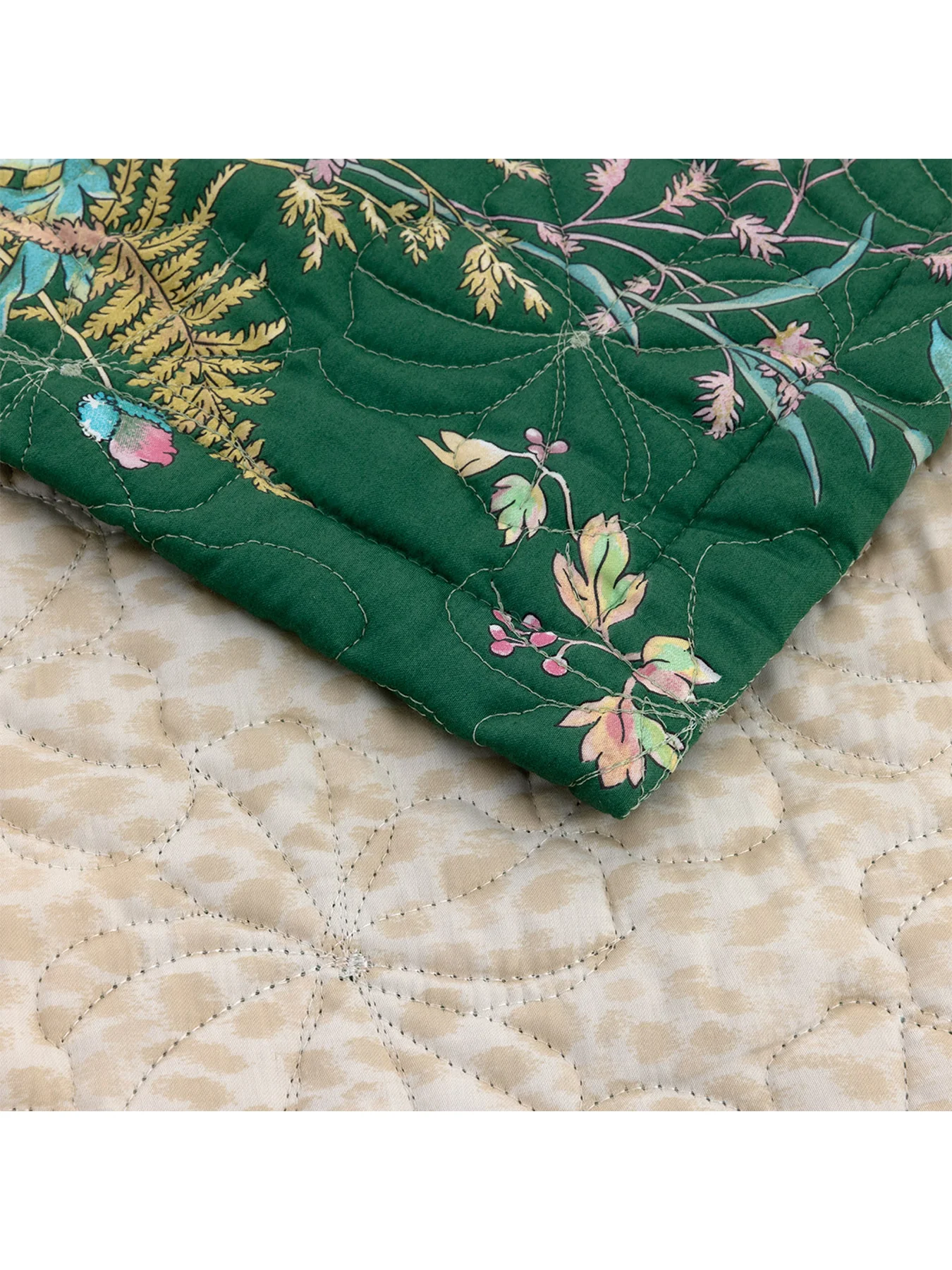 Contes Bedcover - Image 3