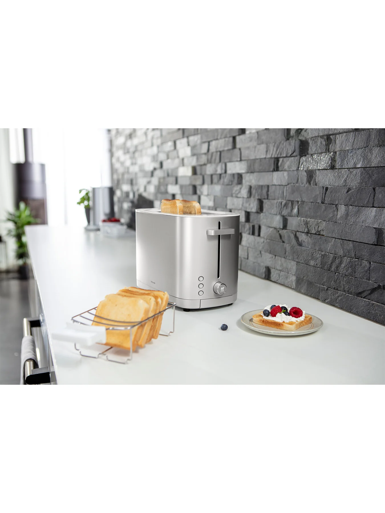 2 Slice Toaster with Bun Warmer Silver - Image 2